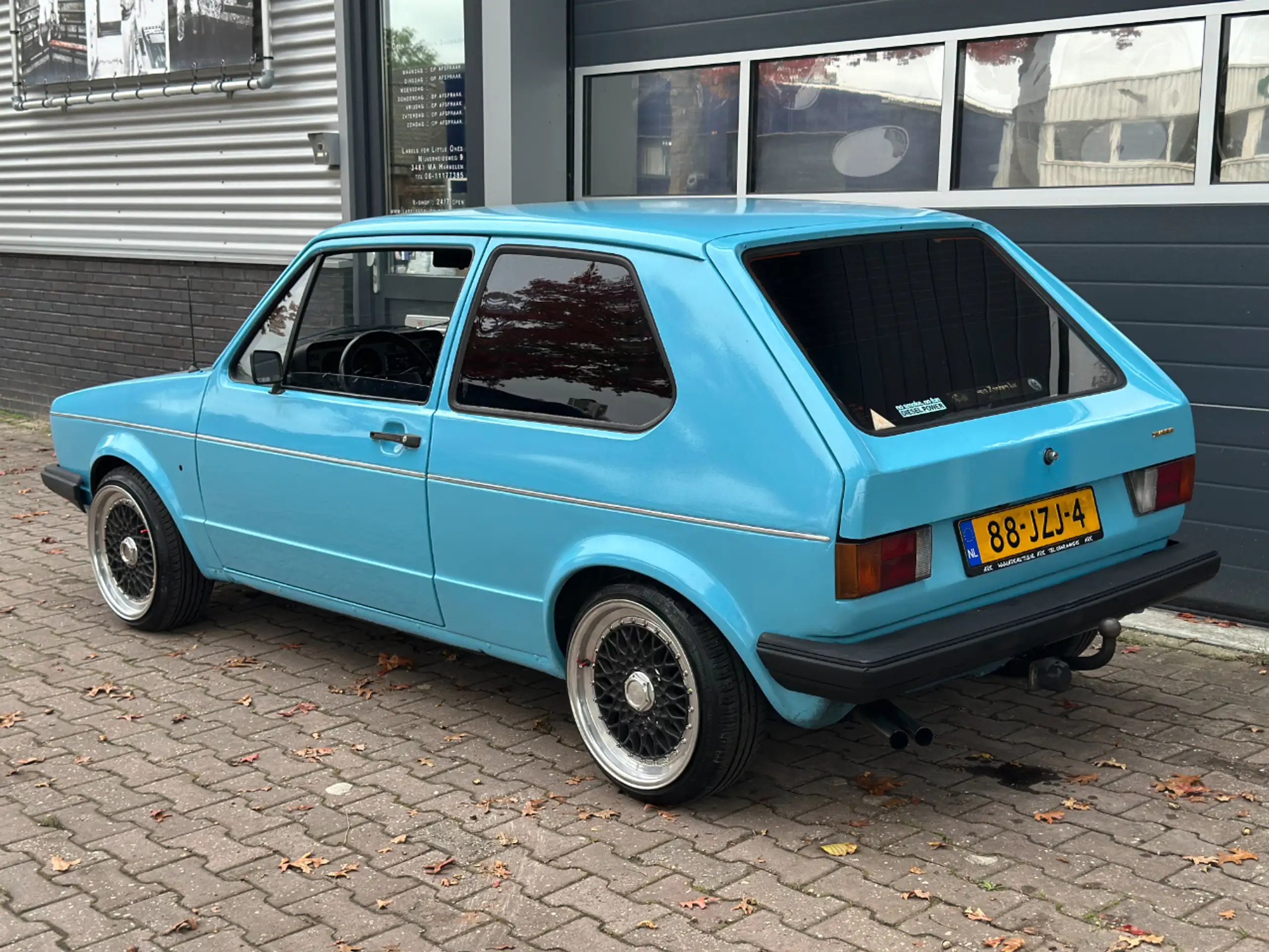 Volkswagen - Golf