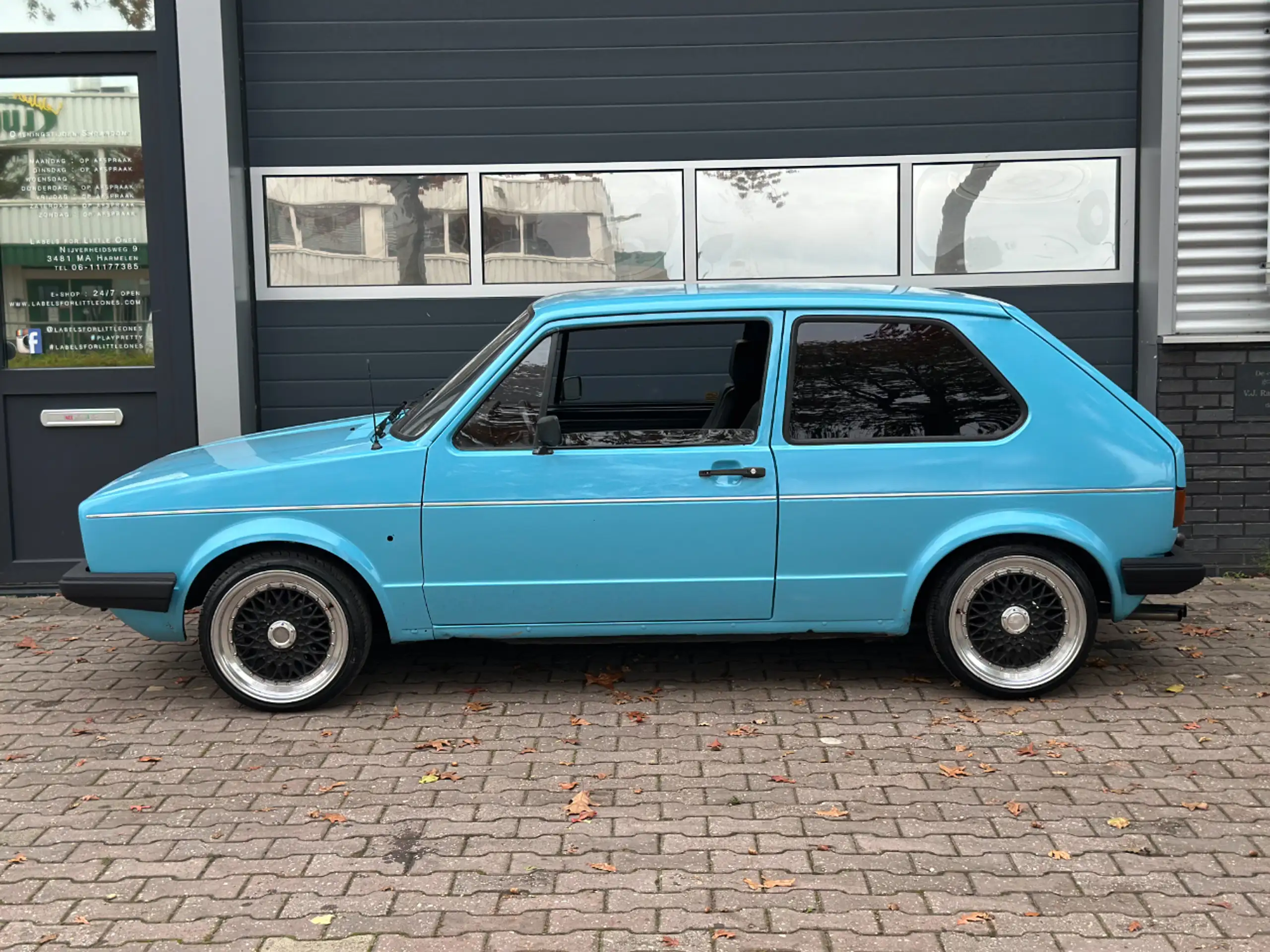 Volkswagen - Golf