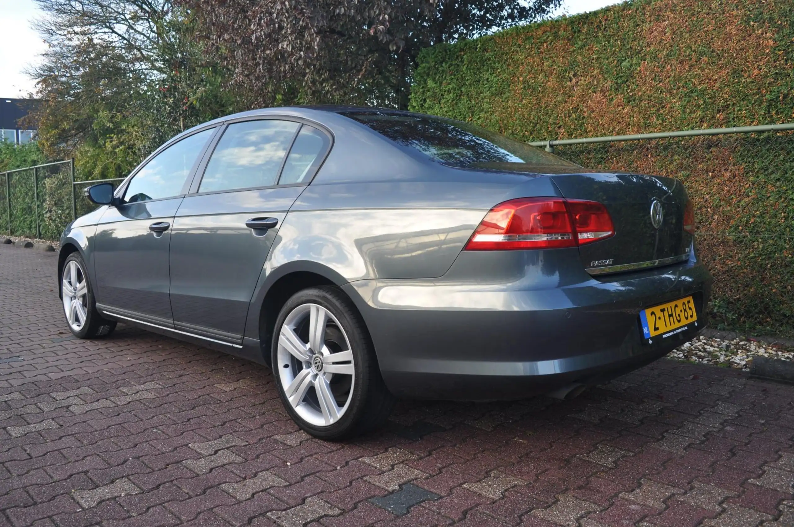 Volkswagen - Passat