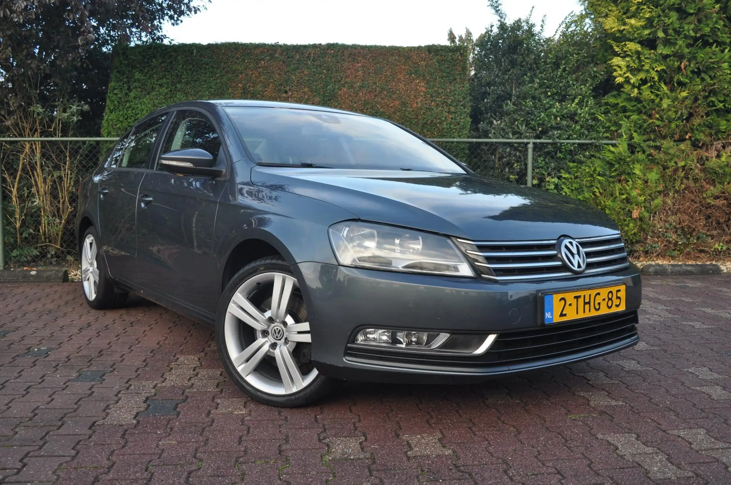 Volkswagen - Passat