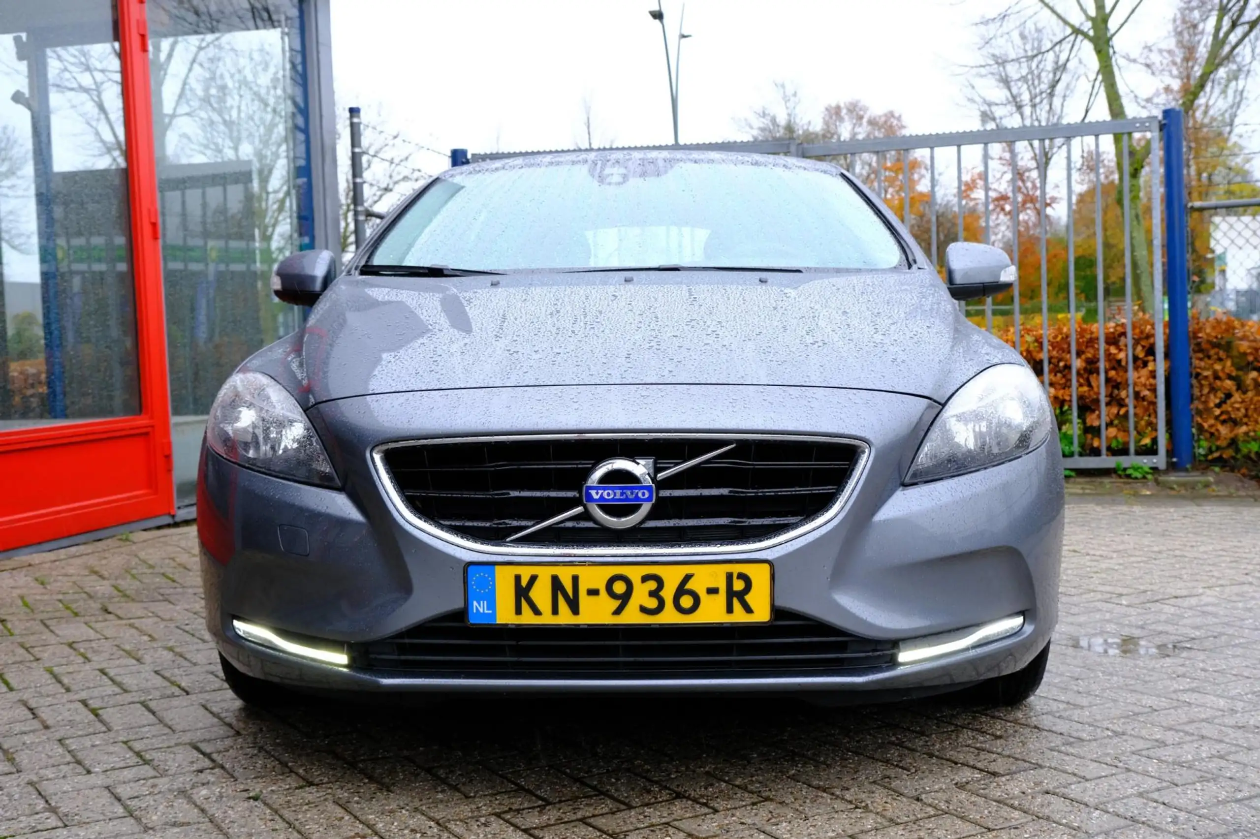 Volvo - V40