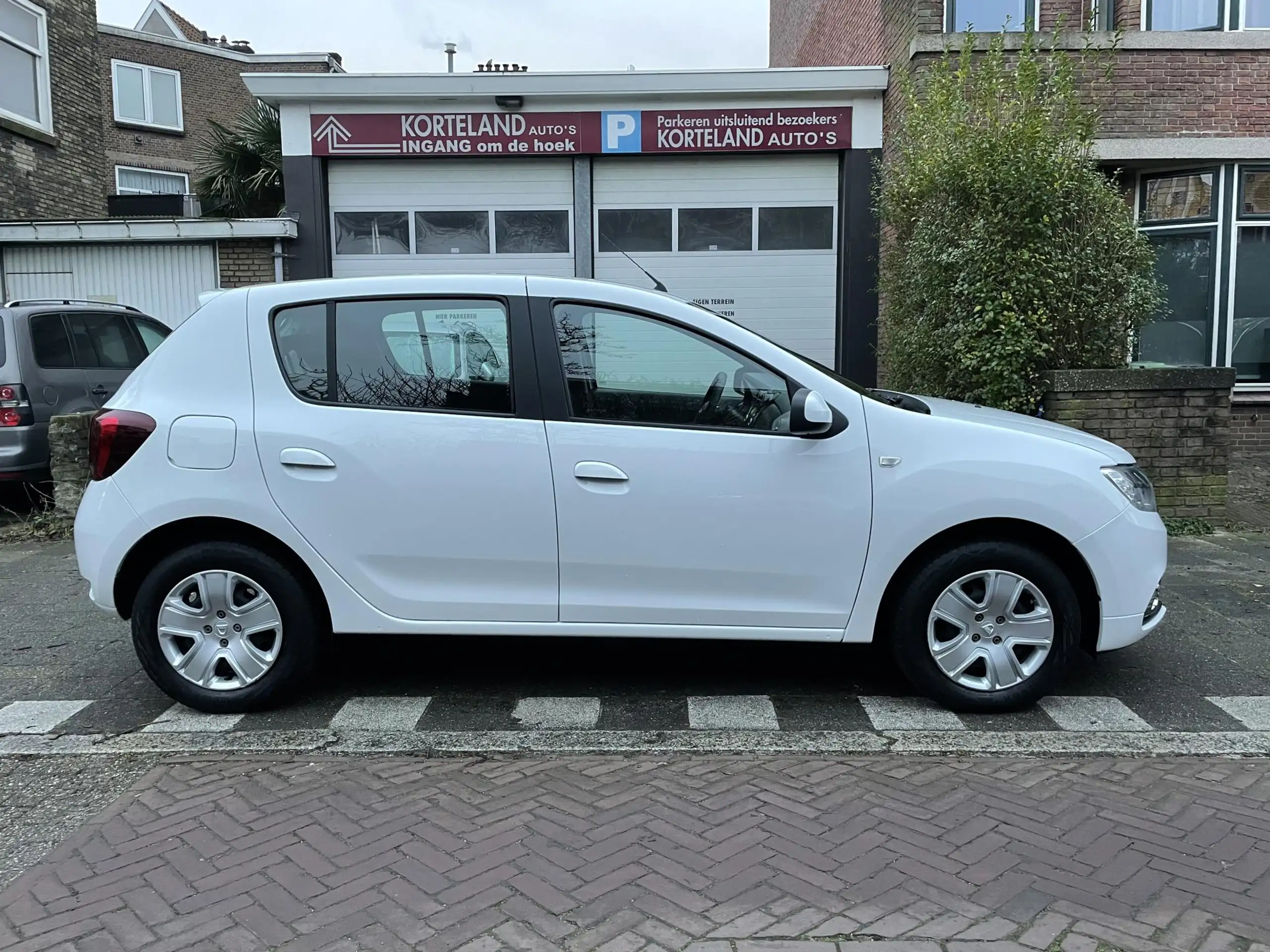 Dacia - Sandero