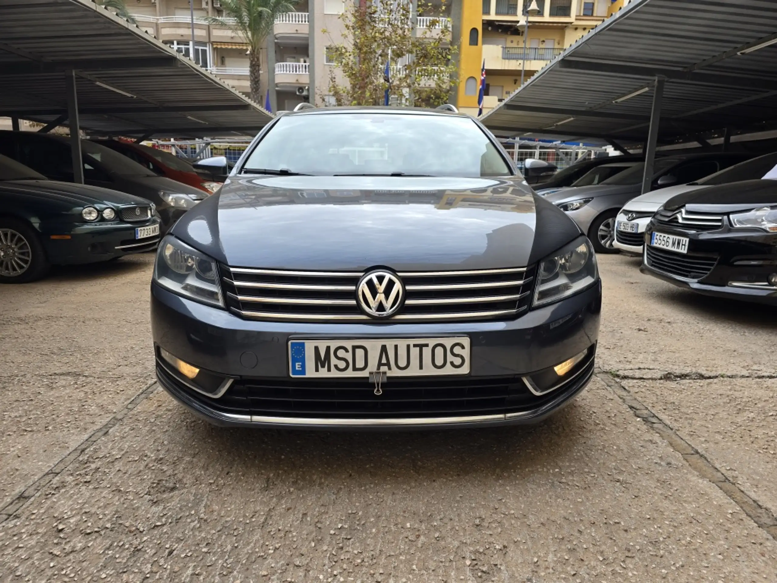 Volkswagen - Passat