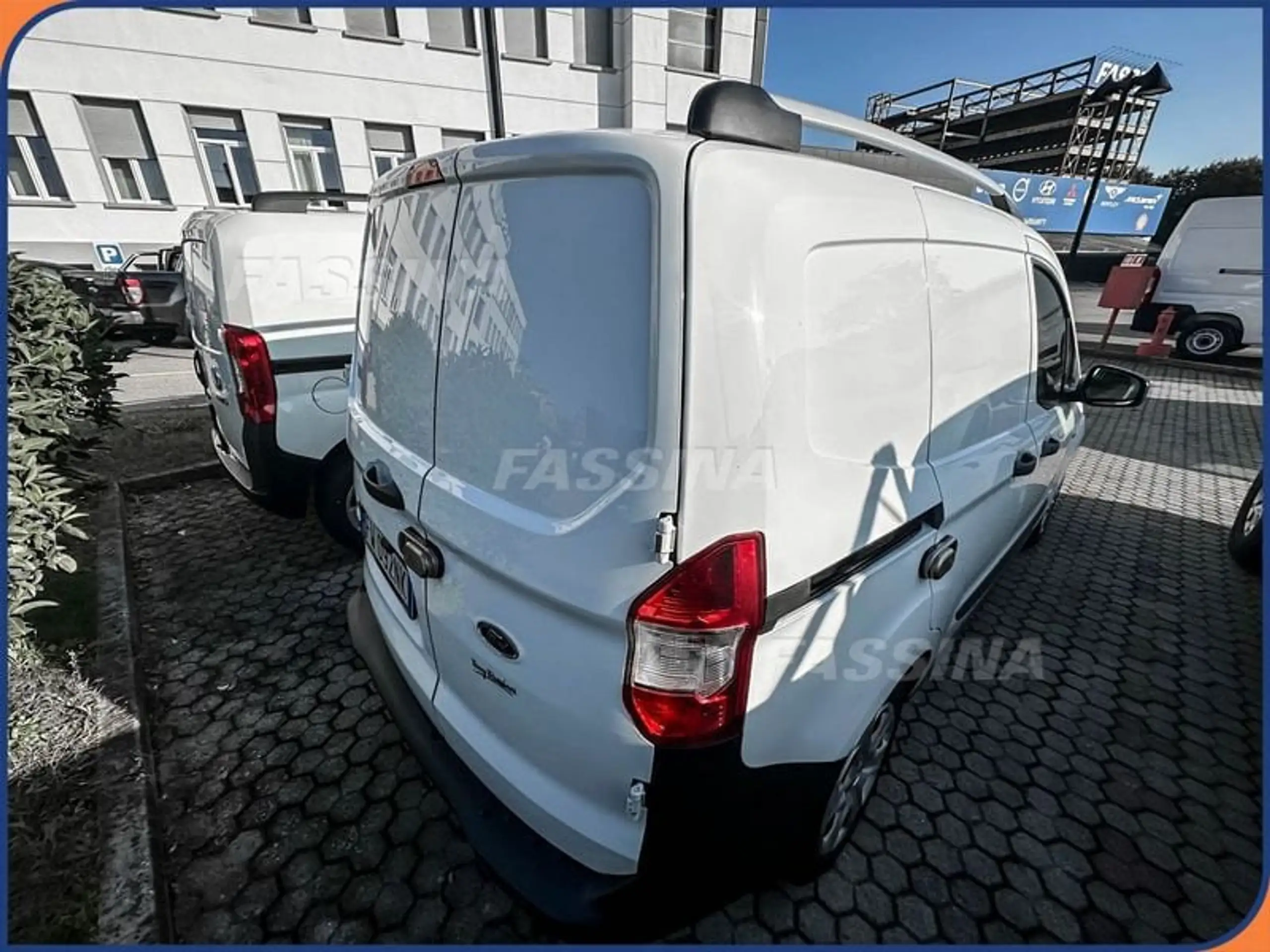 Ford - Transit Courier