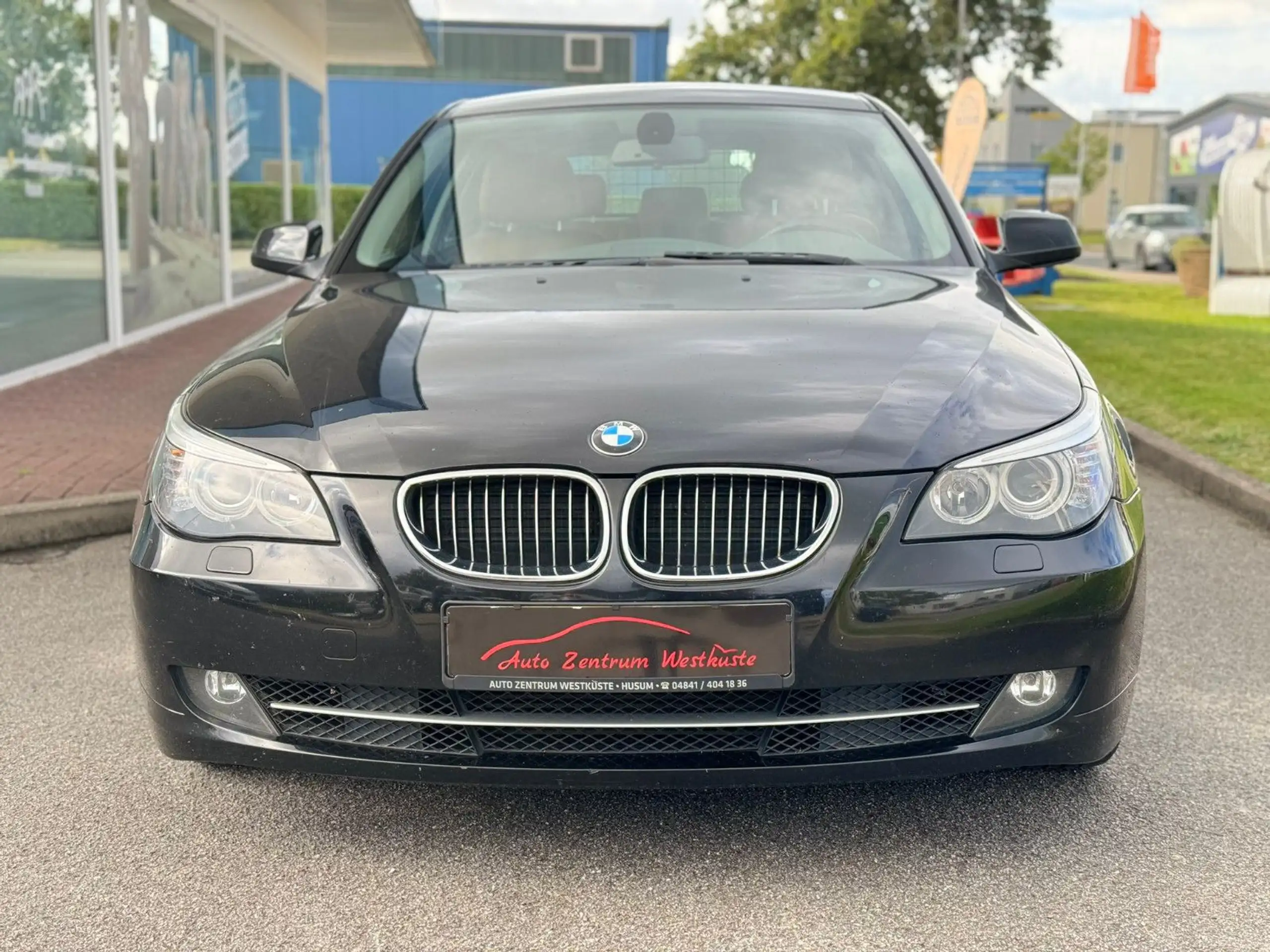 BMW - 525