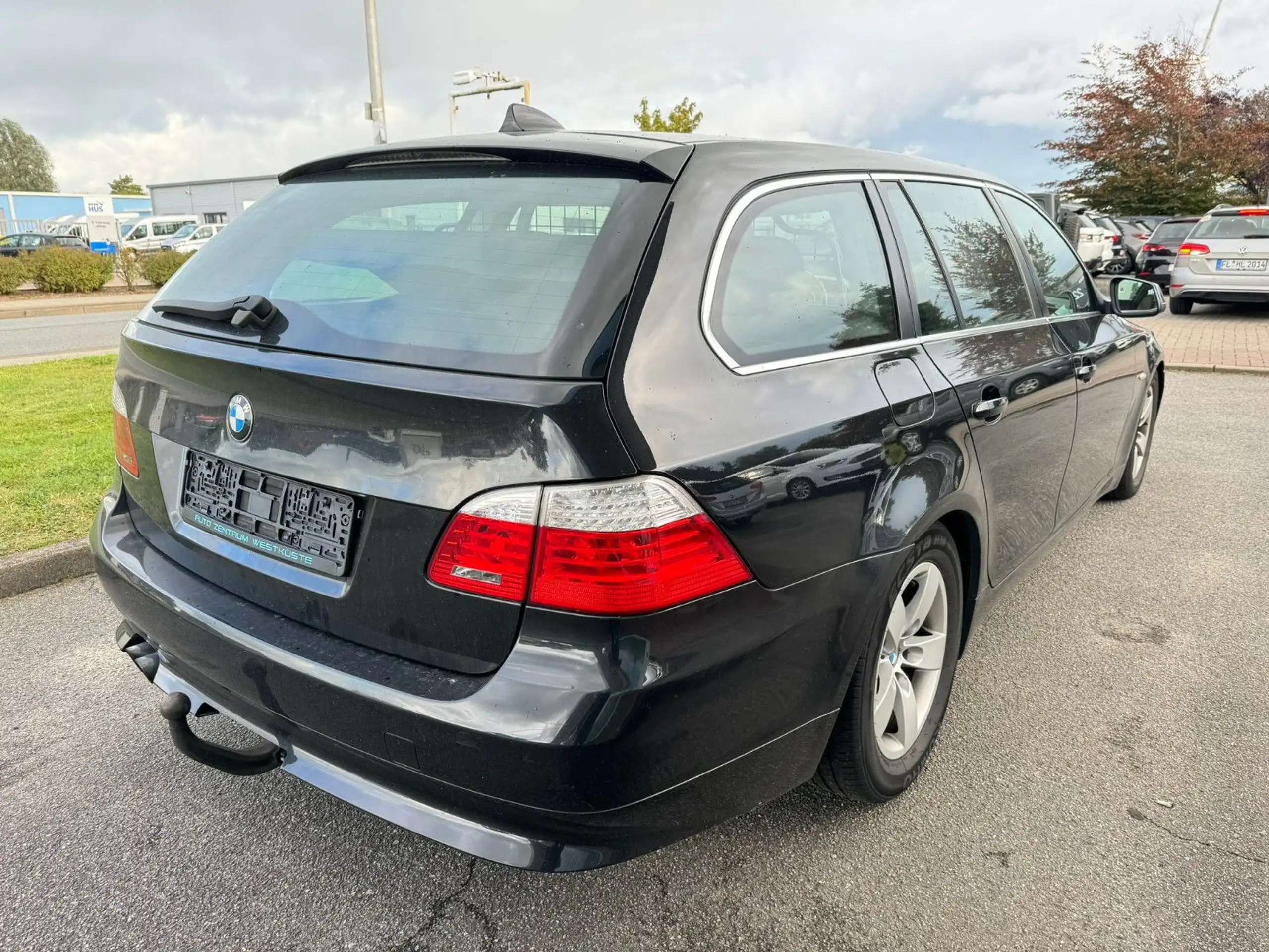 BMW - 525