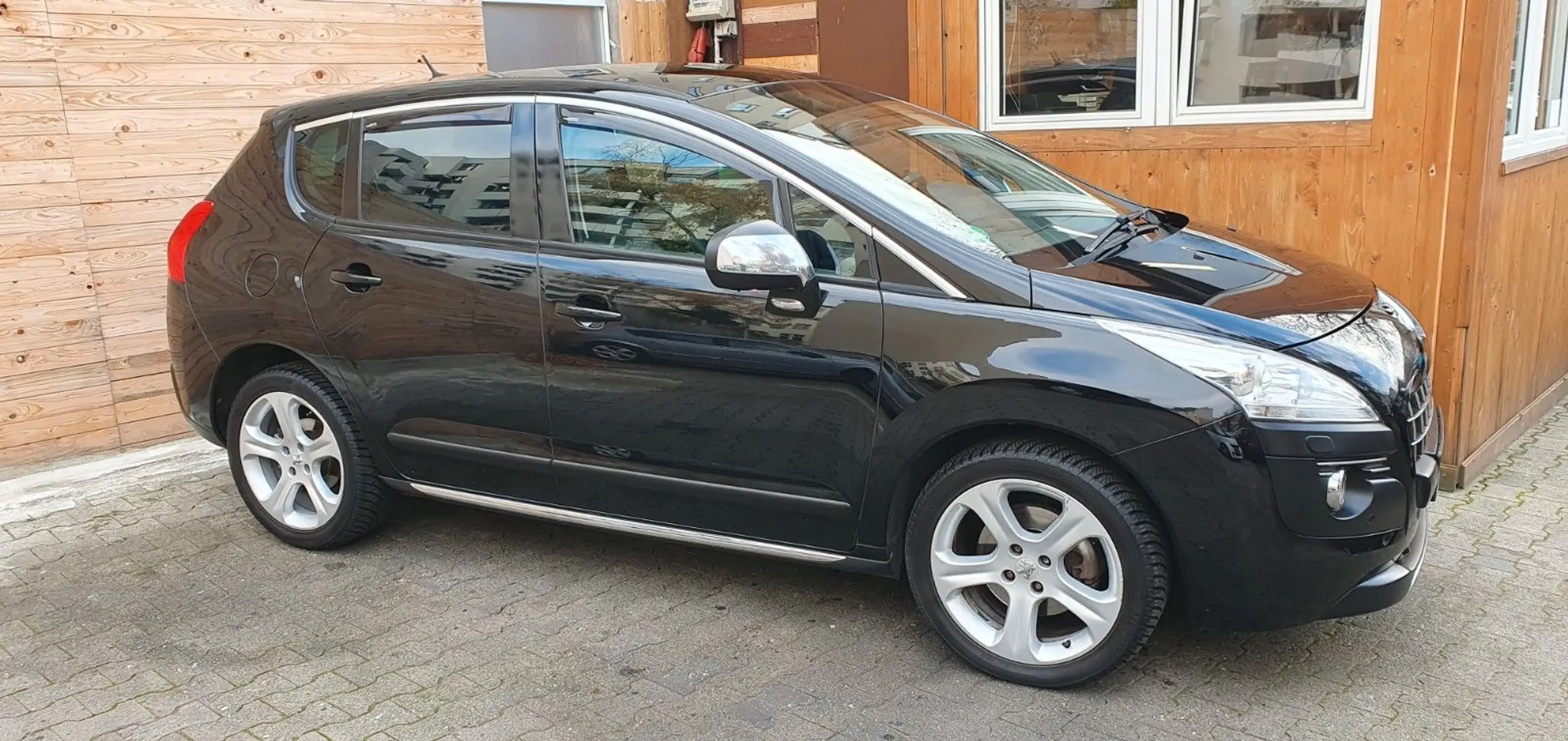 Peugeot - 3008