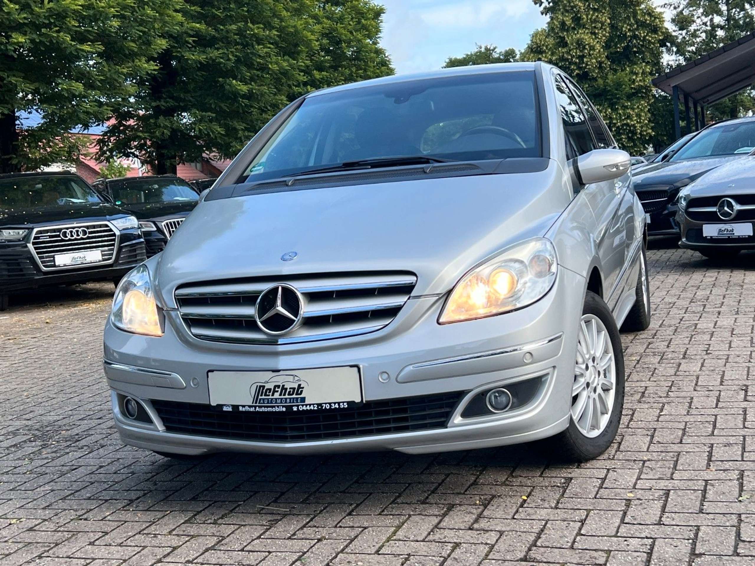 Mercedes-Benz - B 200