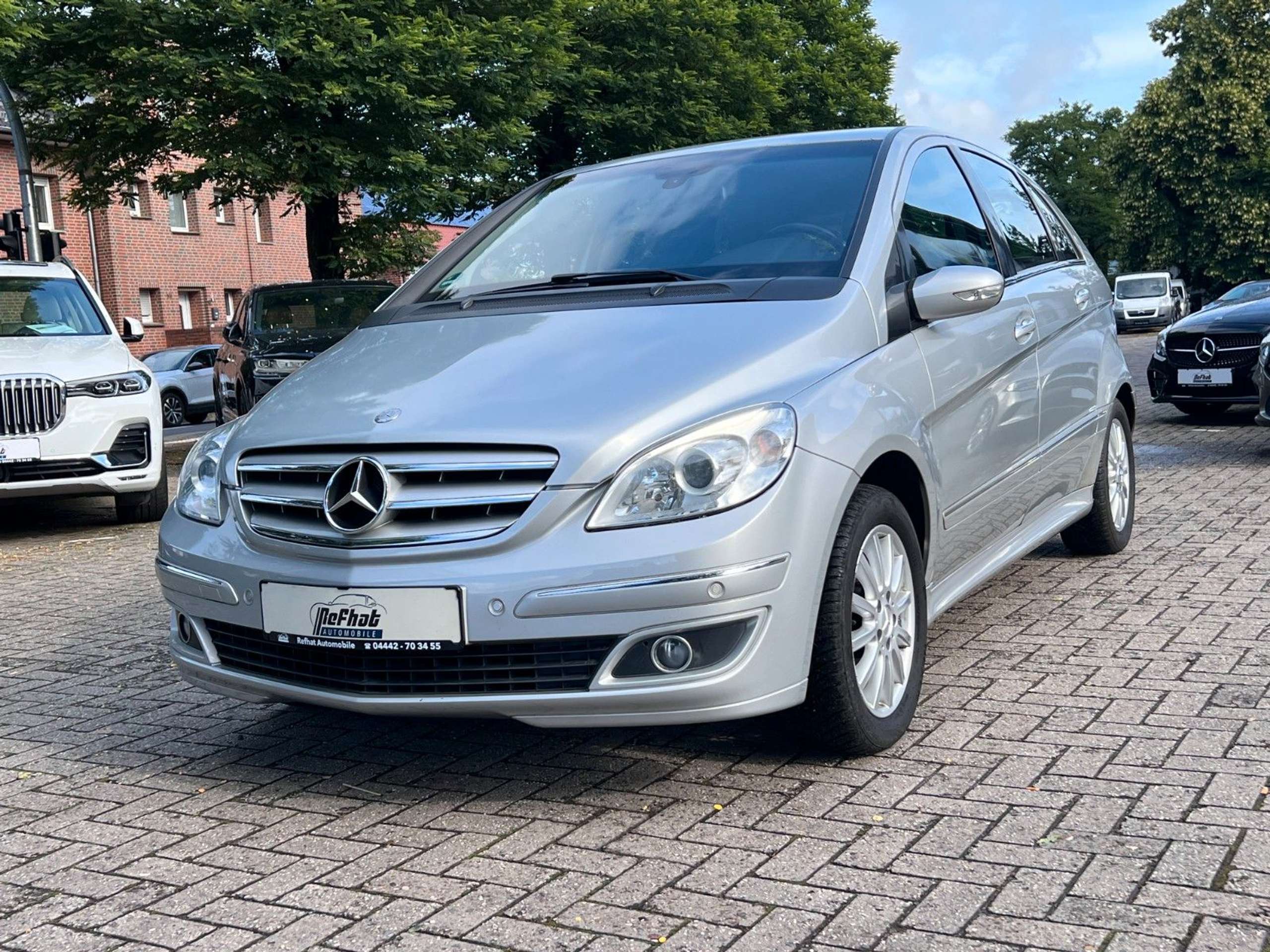 Mercedes-Benz - B 200