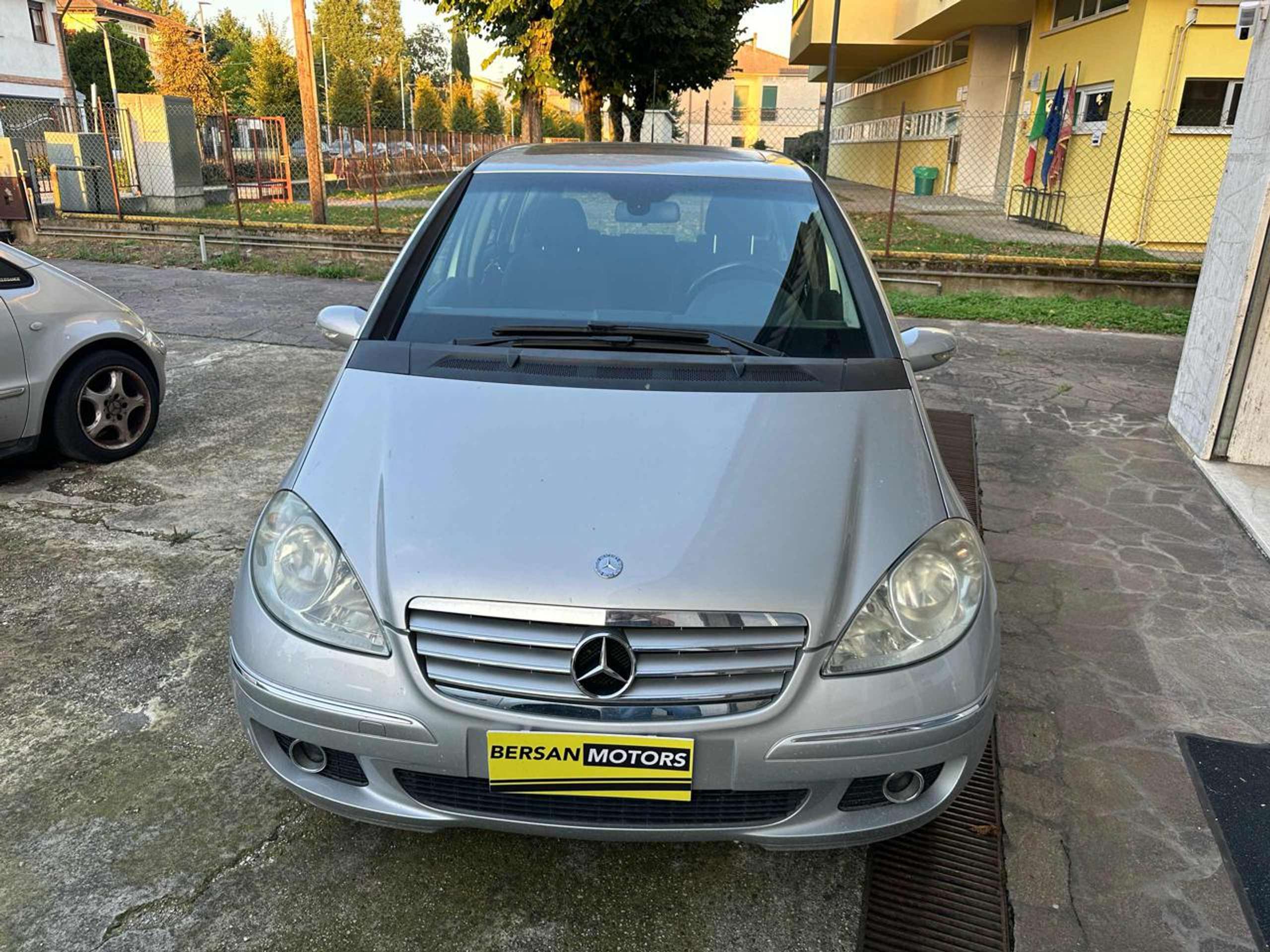 Mercedes-Benz - A 200