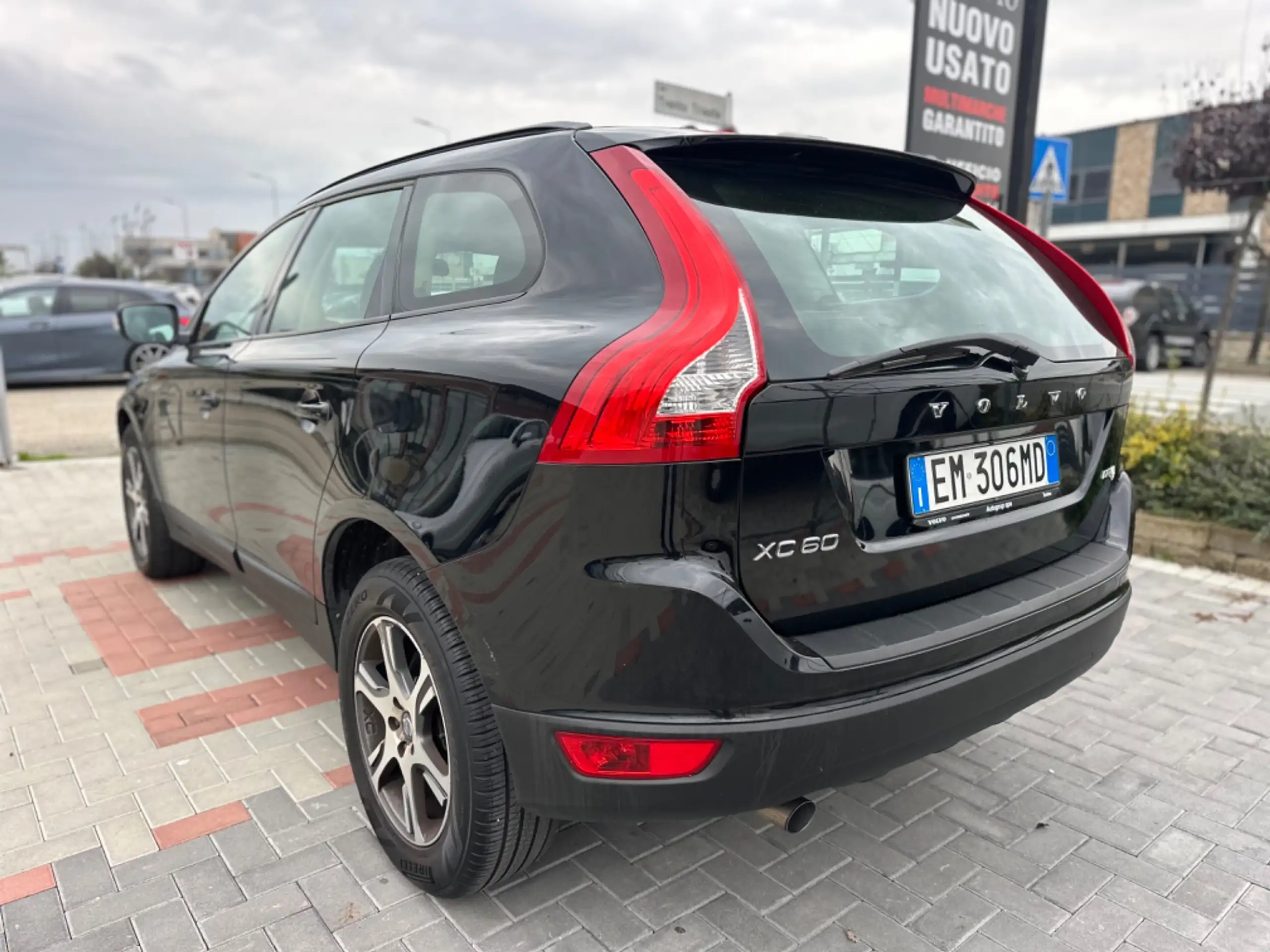 Volvo - XC60