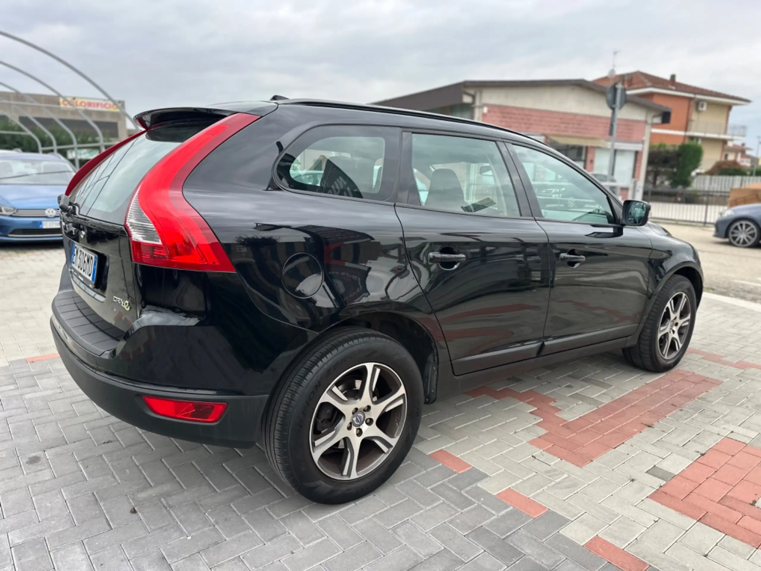 Volvo - XC60