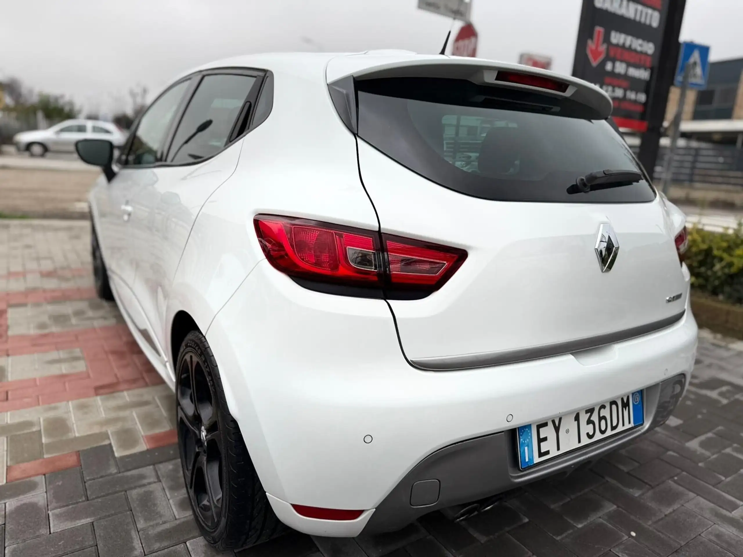 Renault - Clio