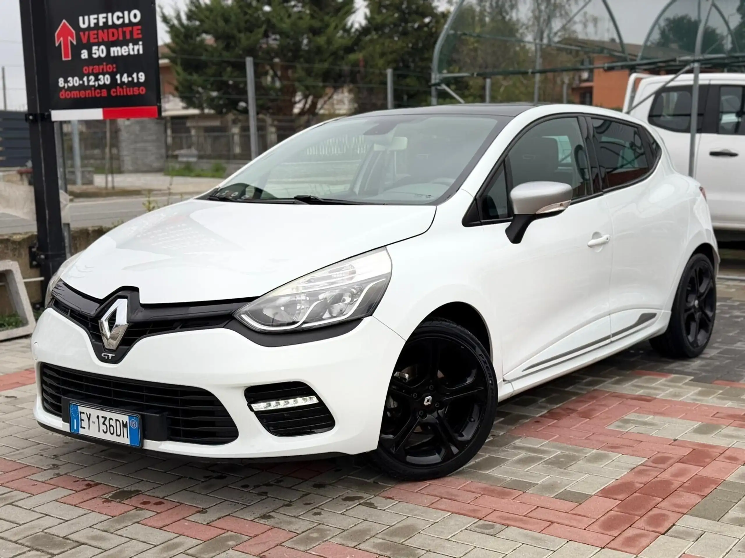 Renault - Clio