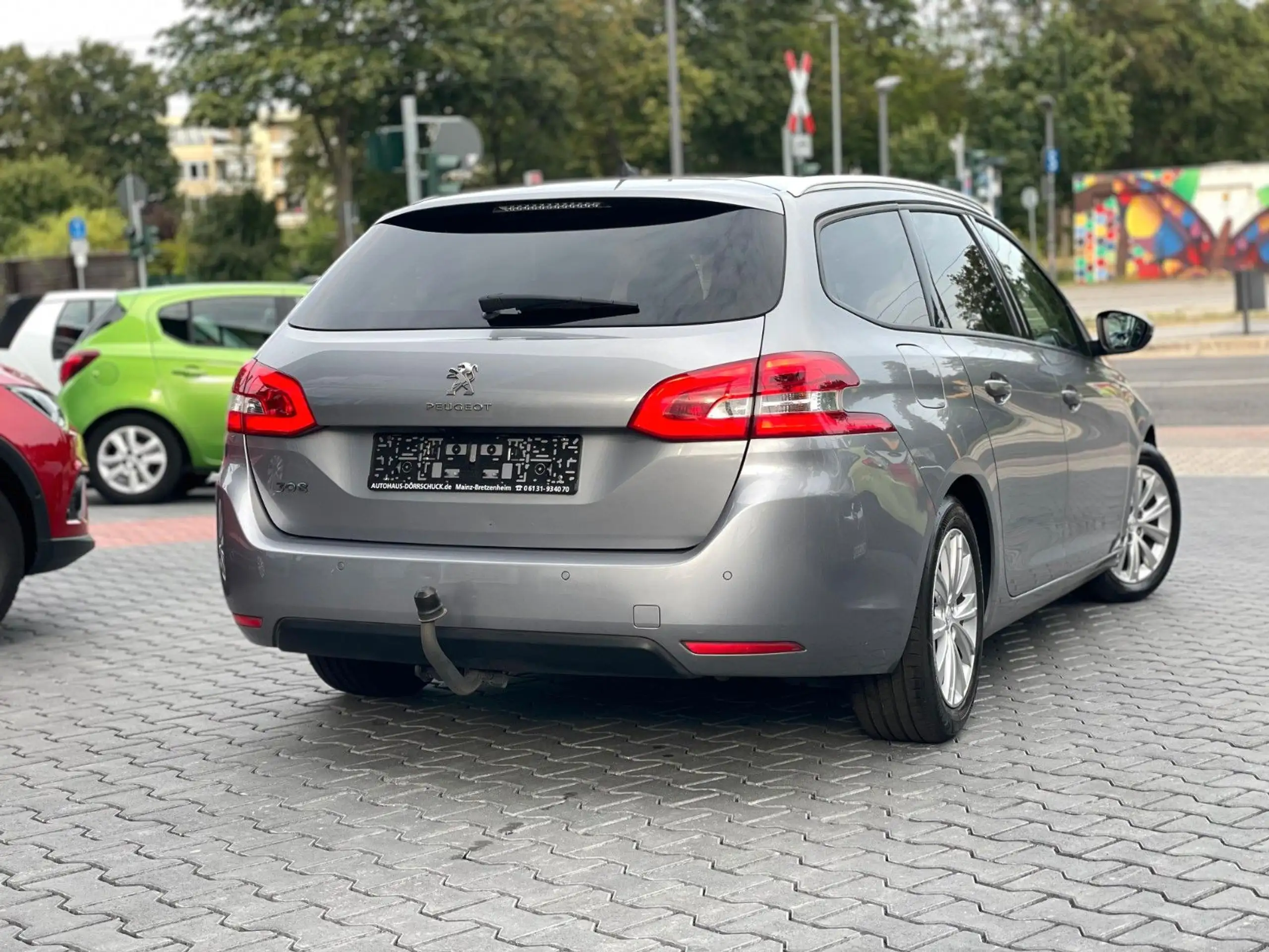 Peugeot - 308