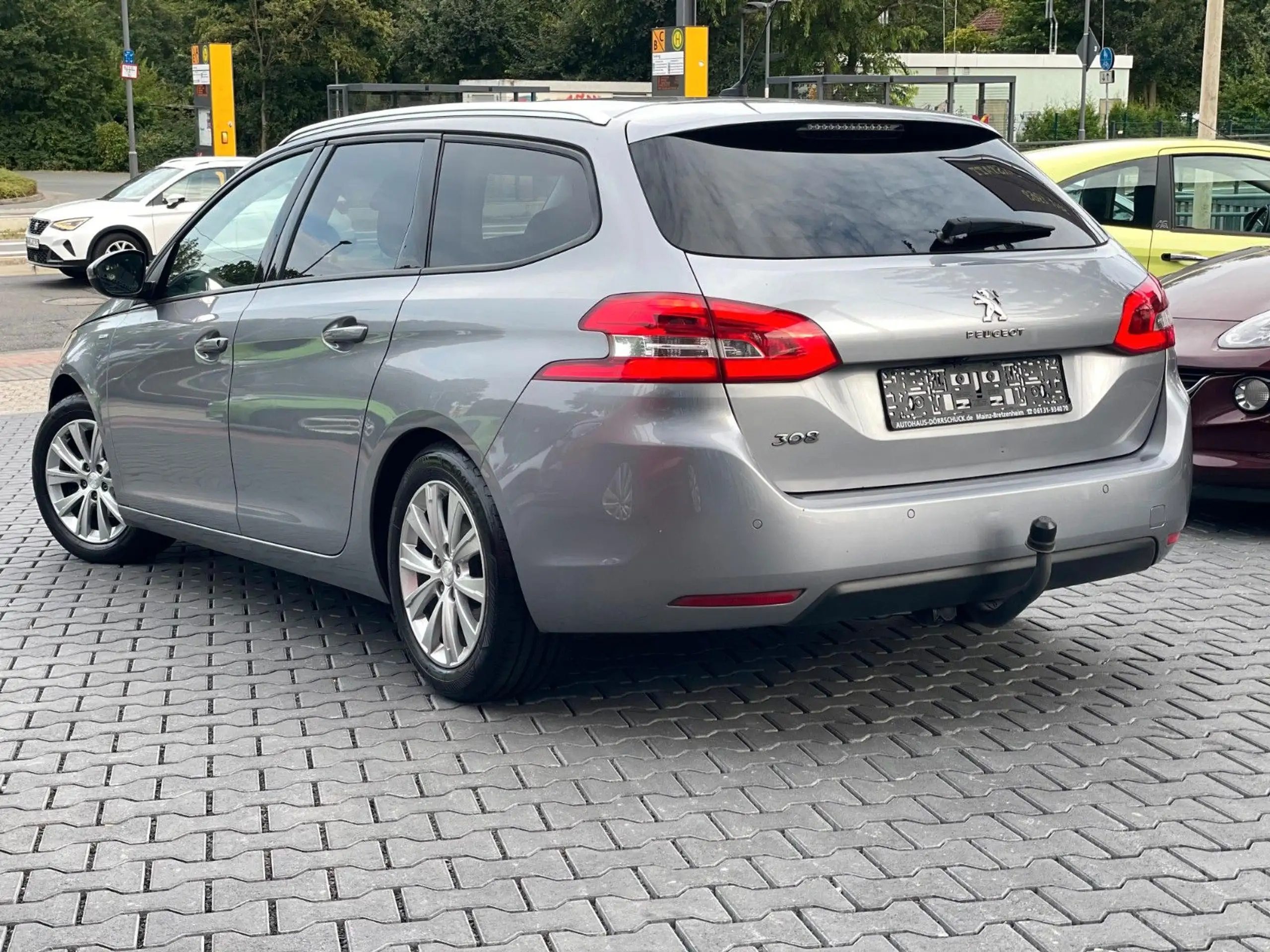 Peugeot - 308