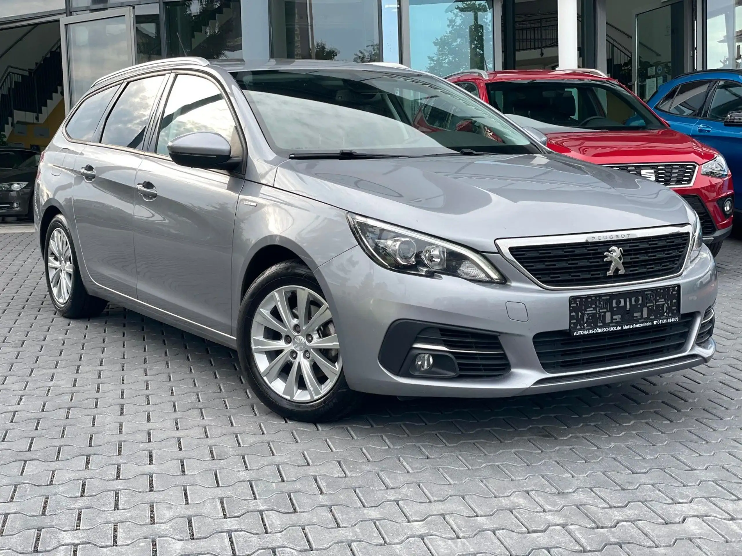 Peugeot - 308