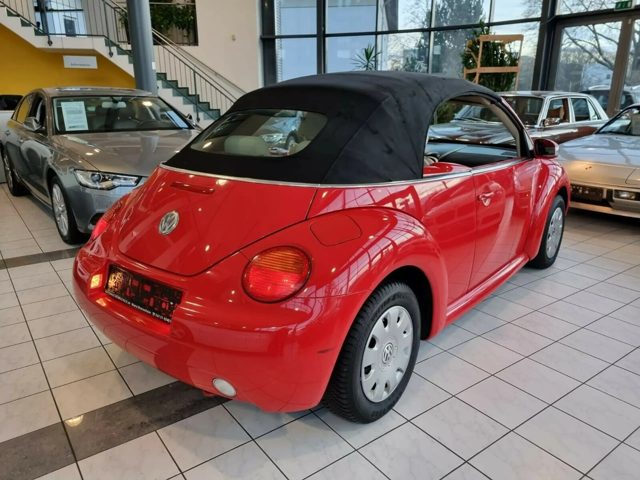 Volkswagen - New Beetle