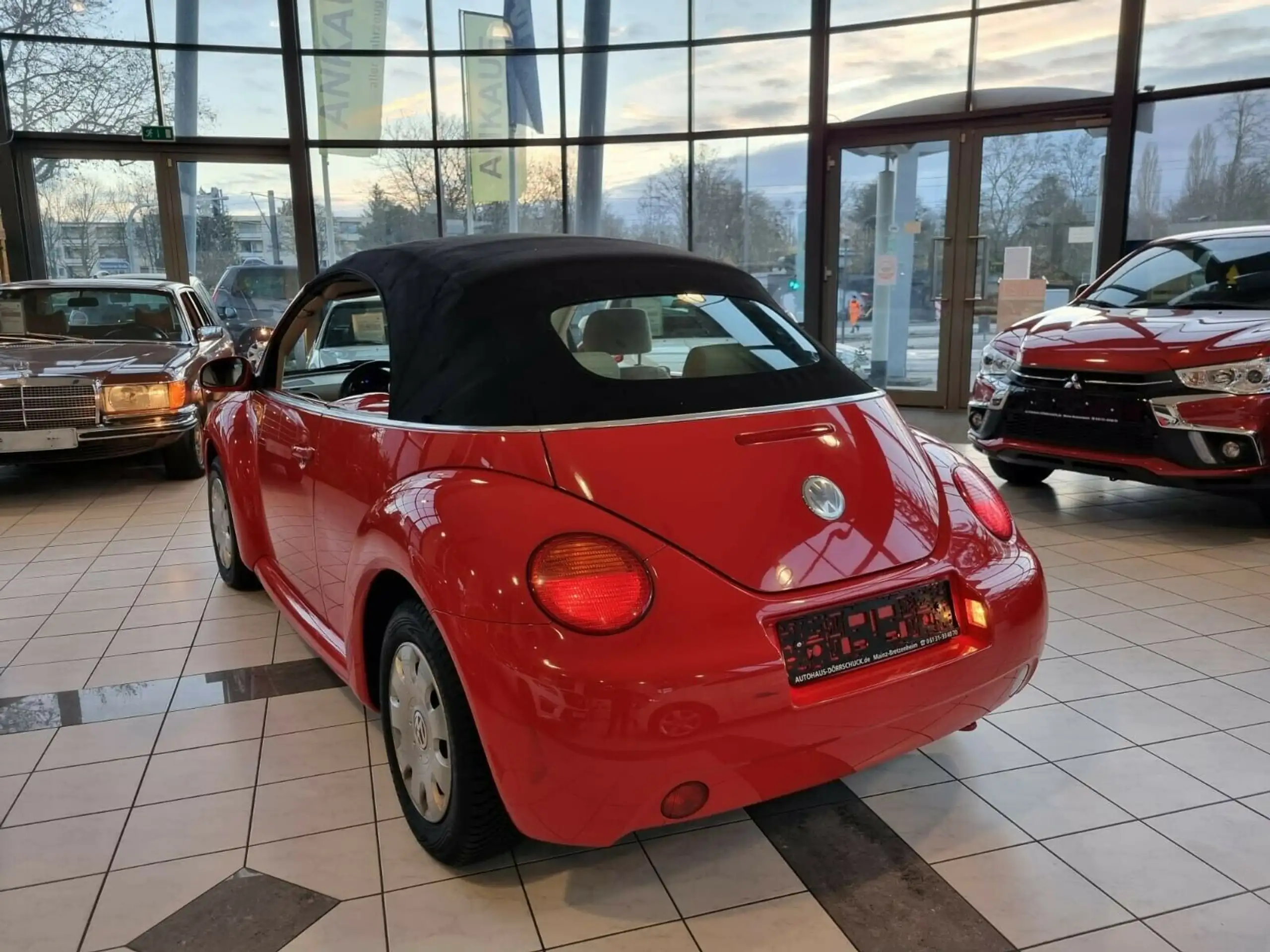 Volkswagen - New Beetle