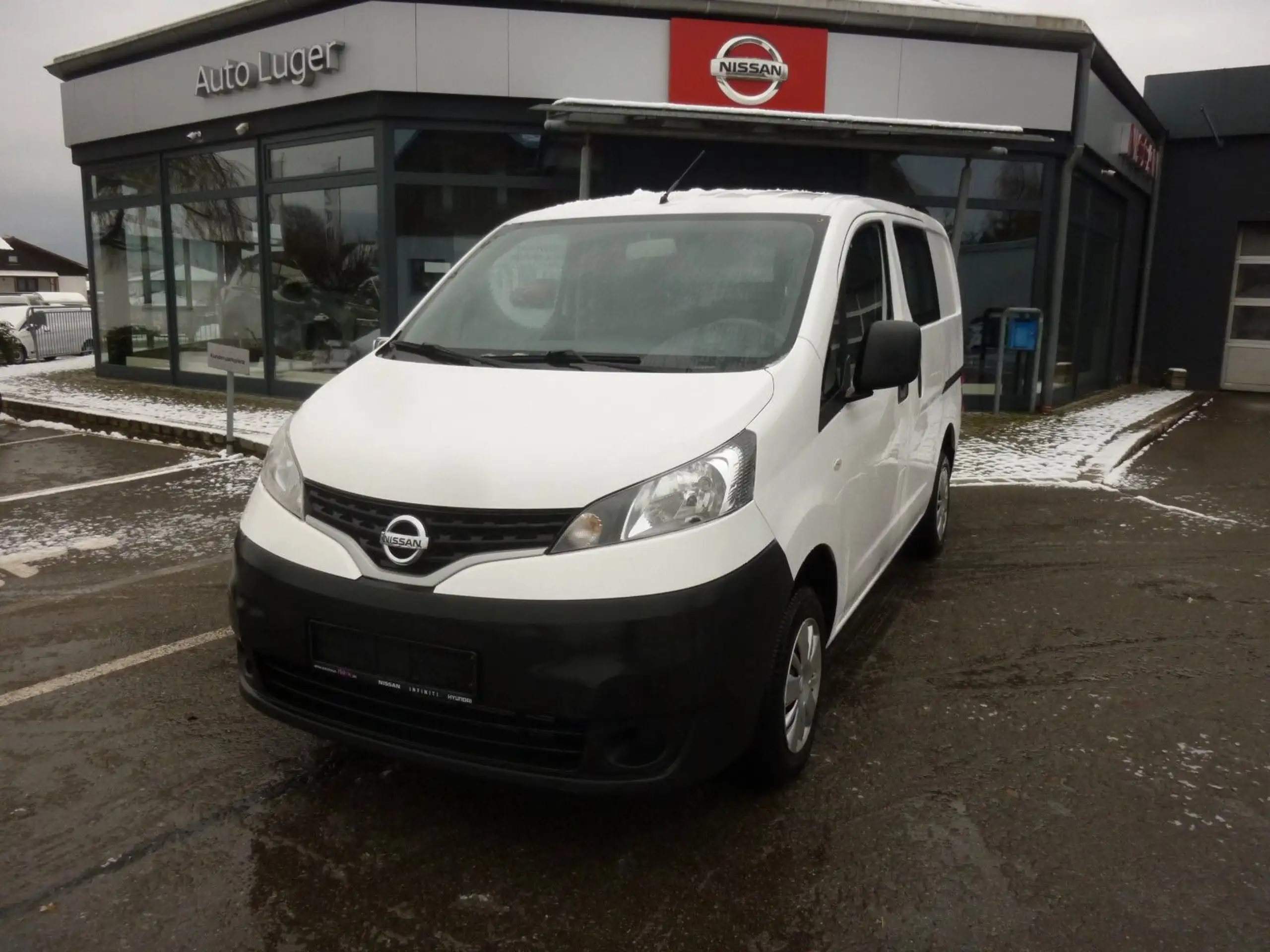 Nissan - NV200