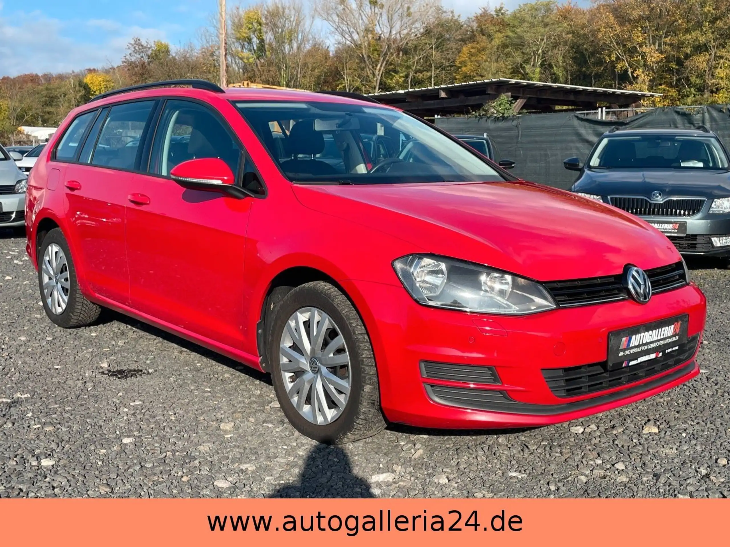 Volkswagen - Golf