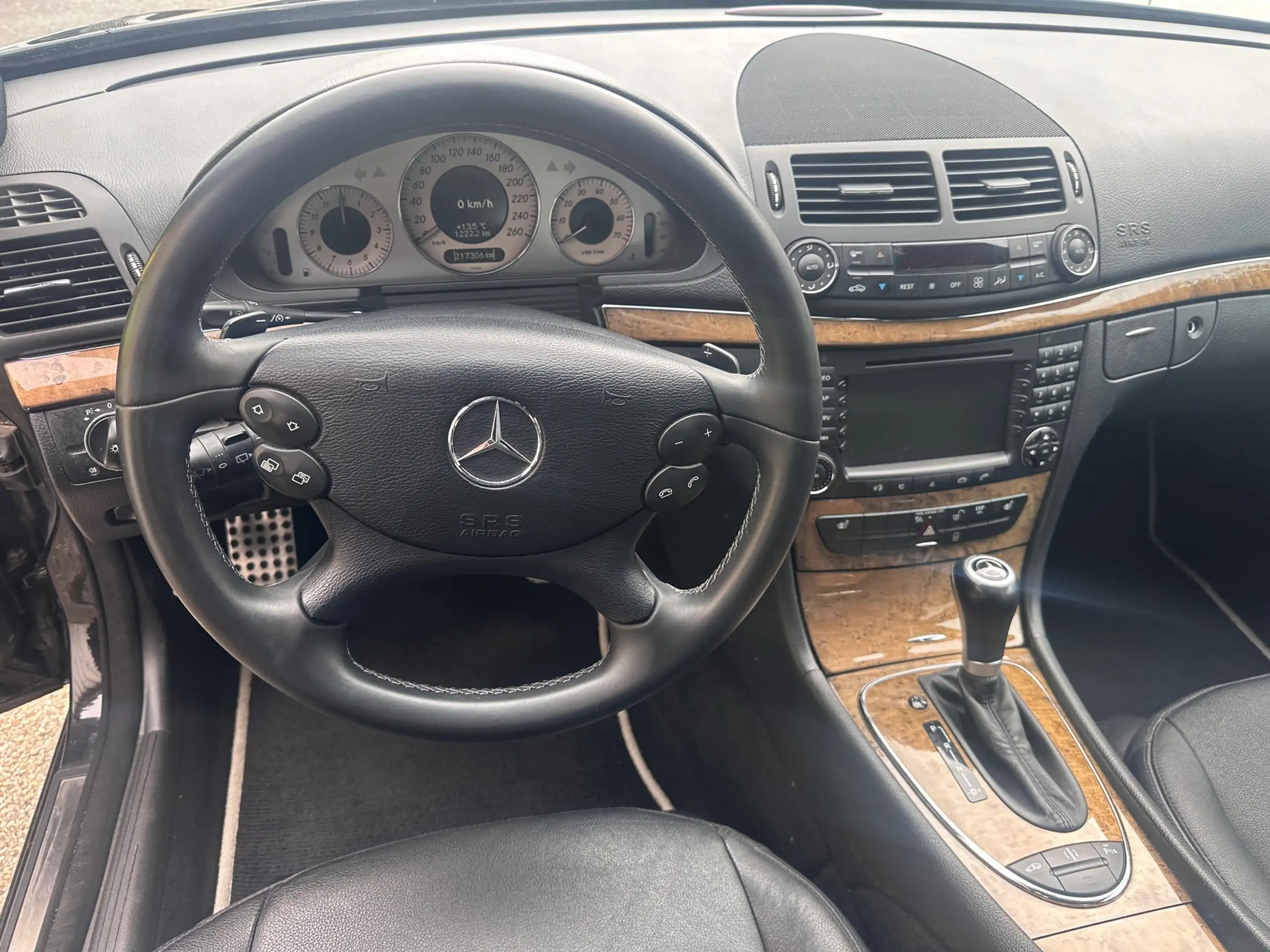 Mercedes-Benz - E 500