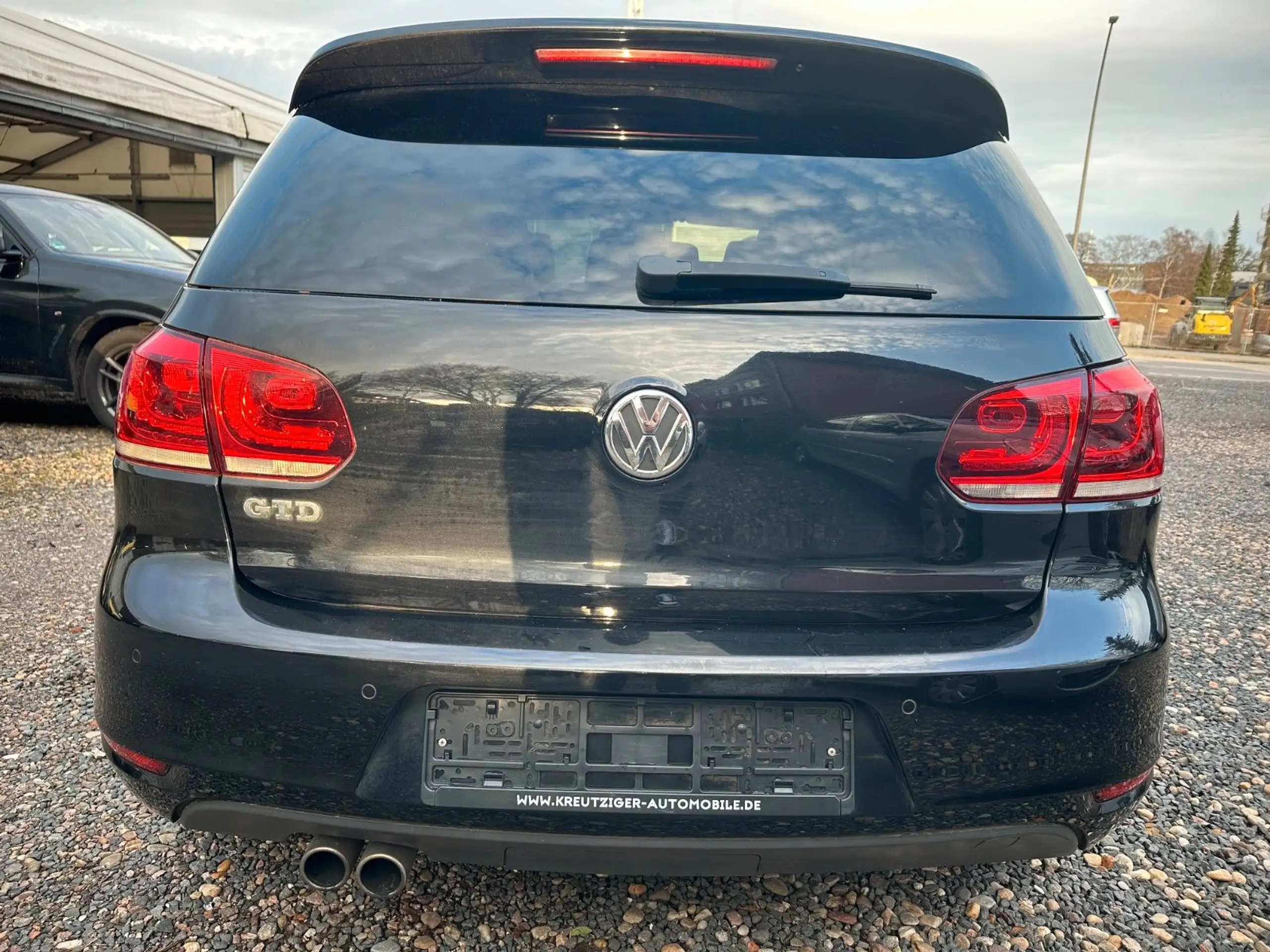 Volkswagen - Golf