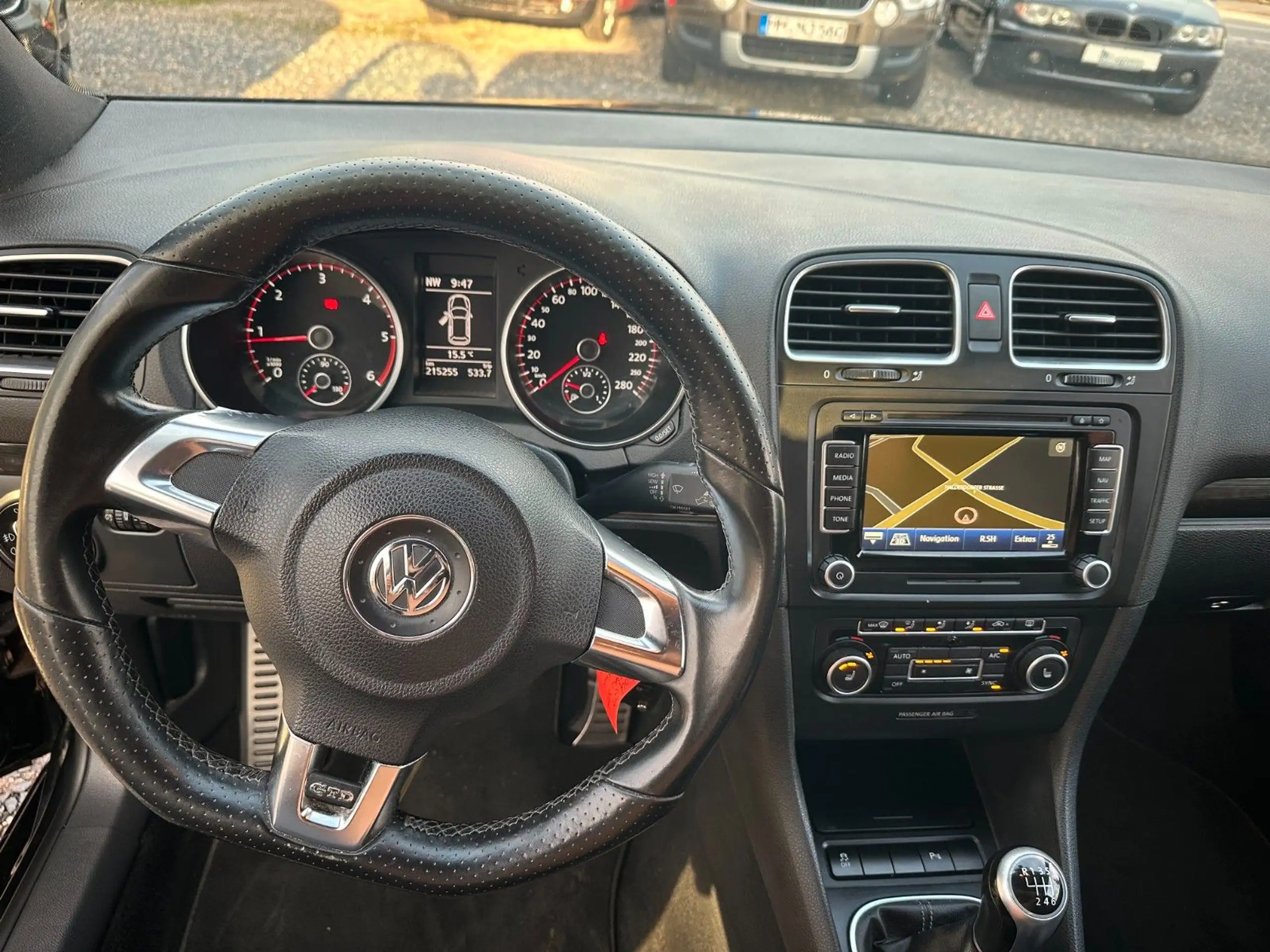 Volkswagen - Golf