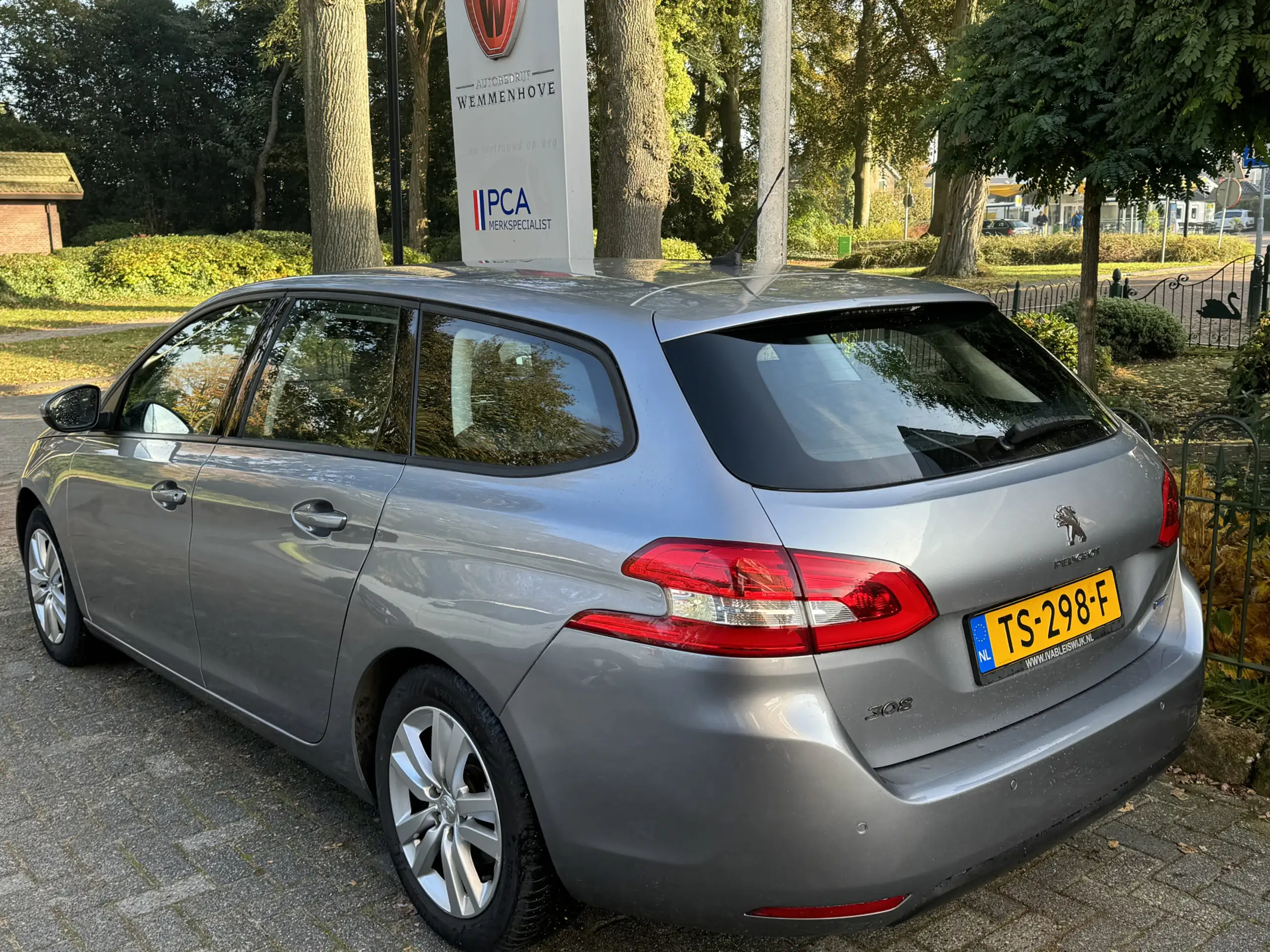 Peugeot - 308