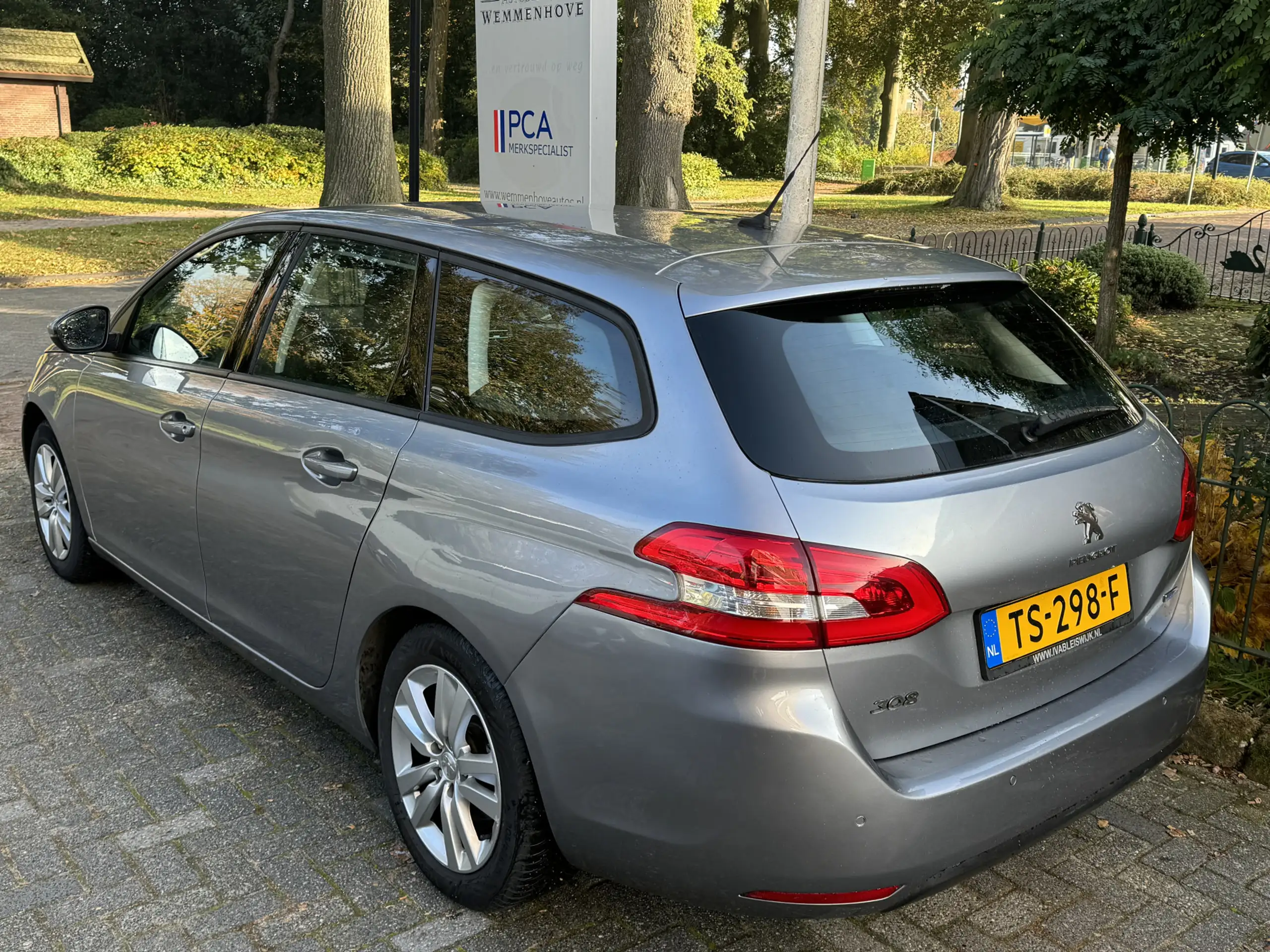 Peugeot - 308