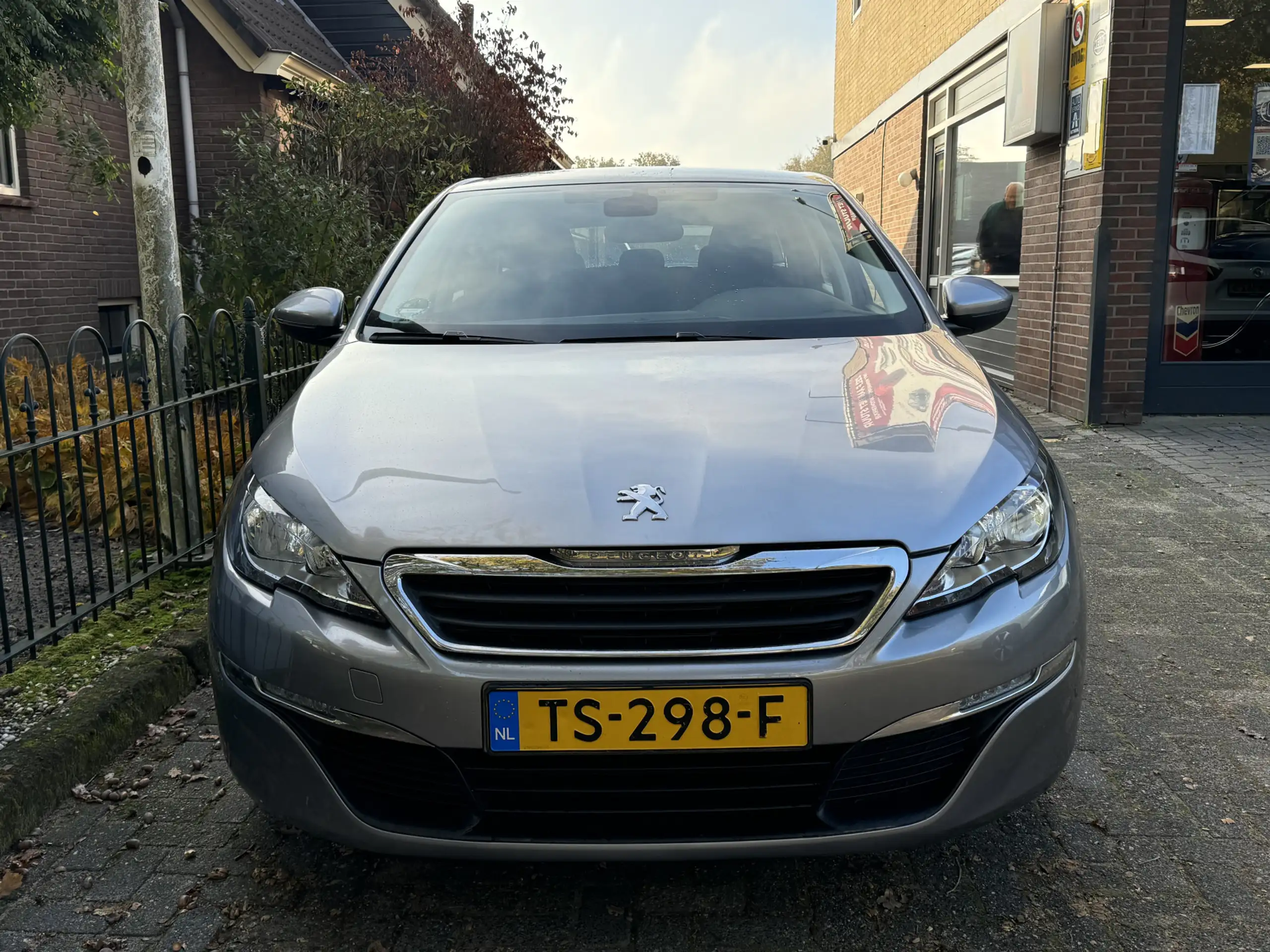 Peugeot - 308