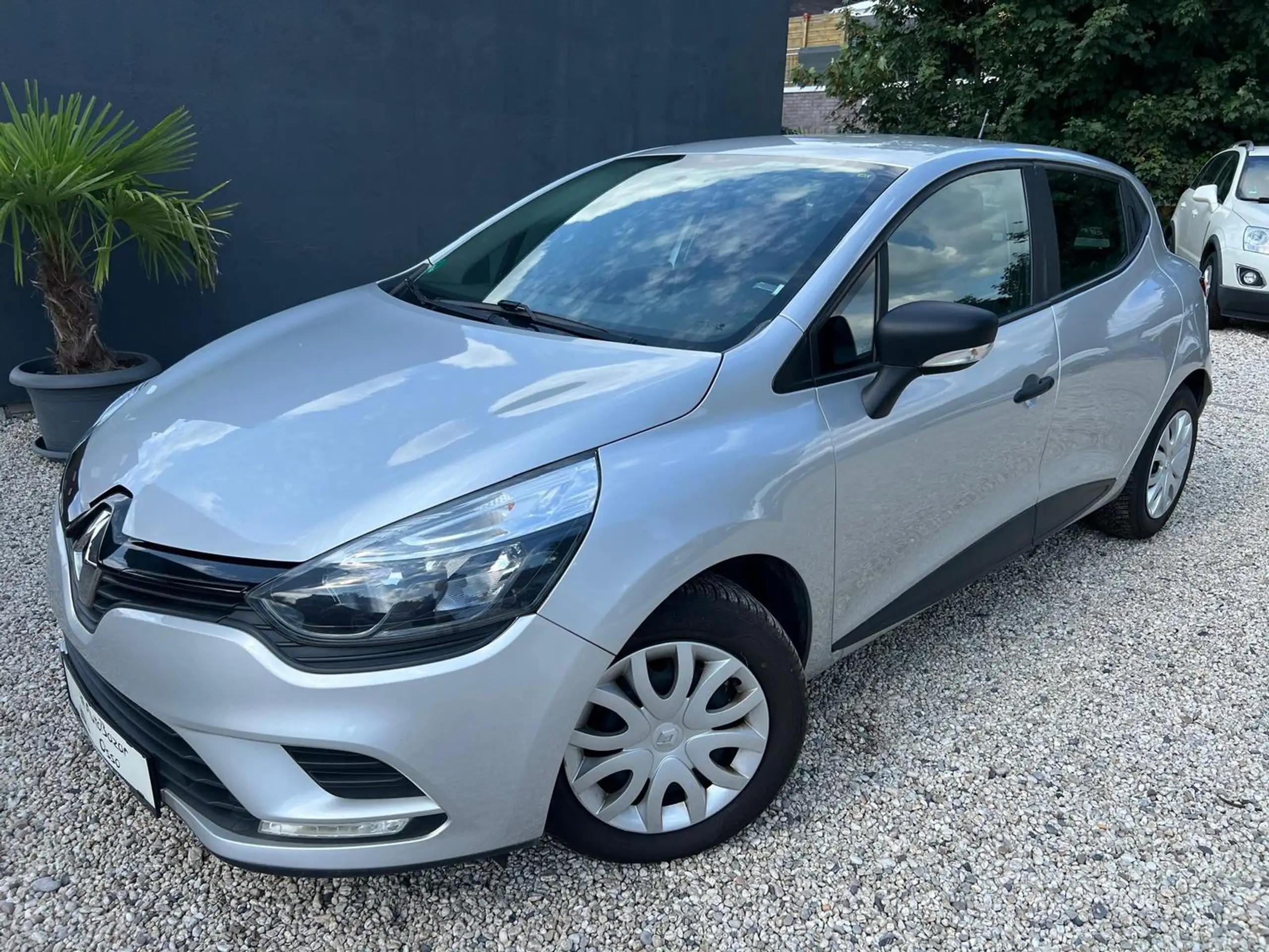 Renault - Clio