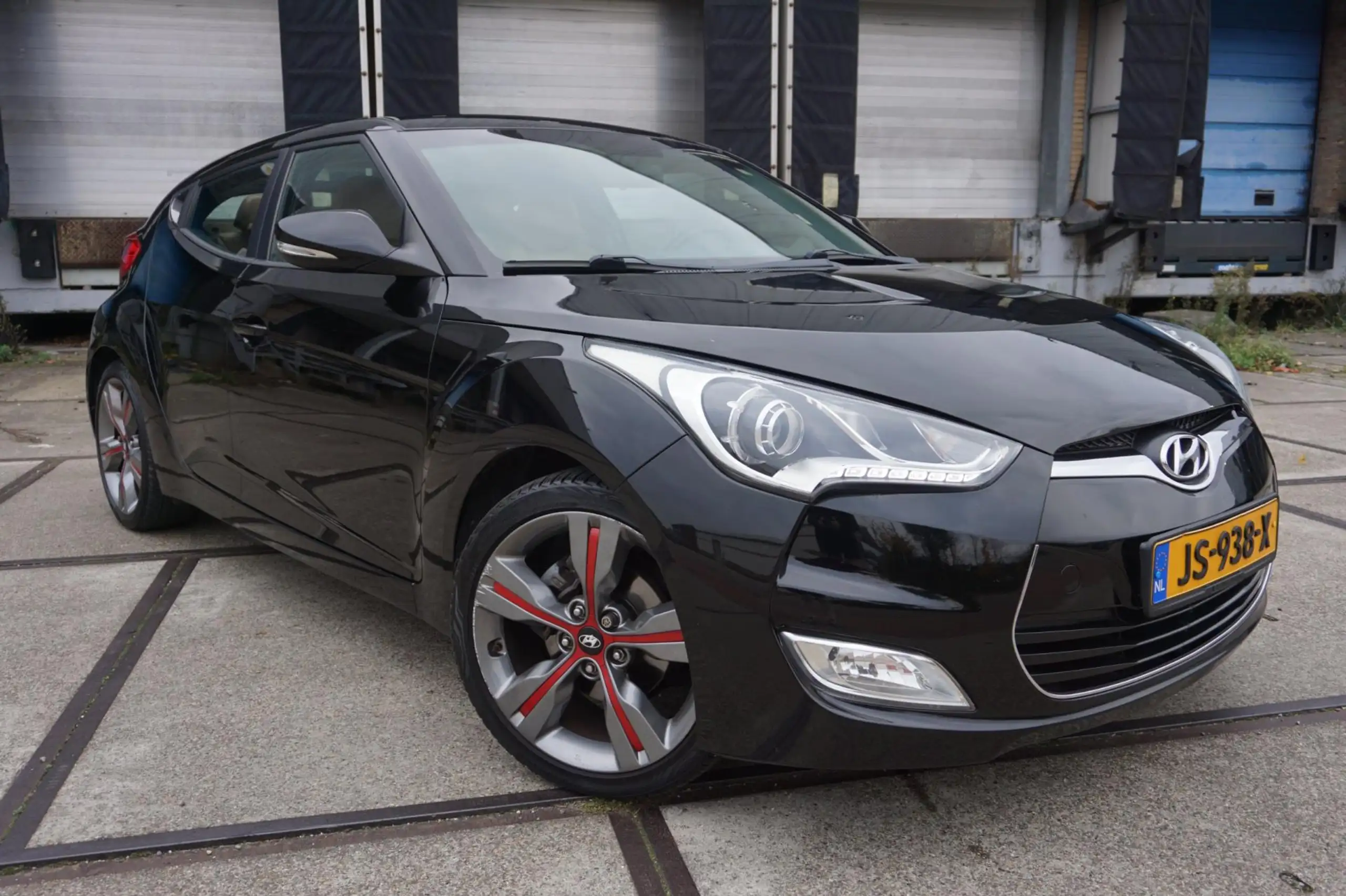 Hyundai - VELOSTER