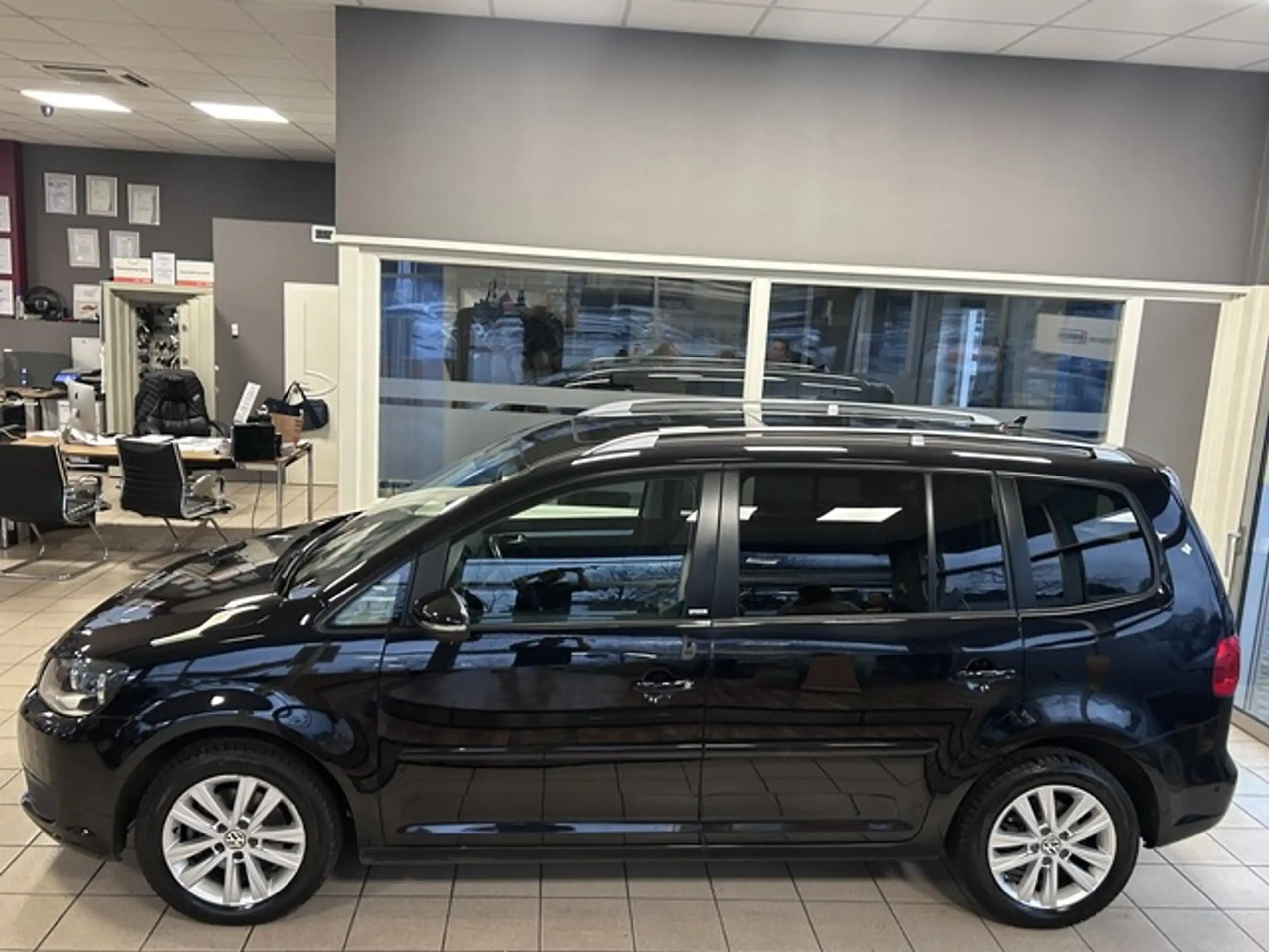 Volkswagen - Touran