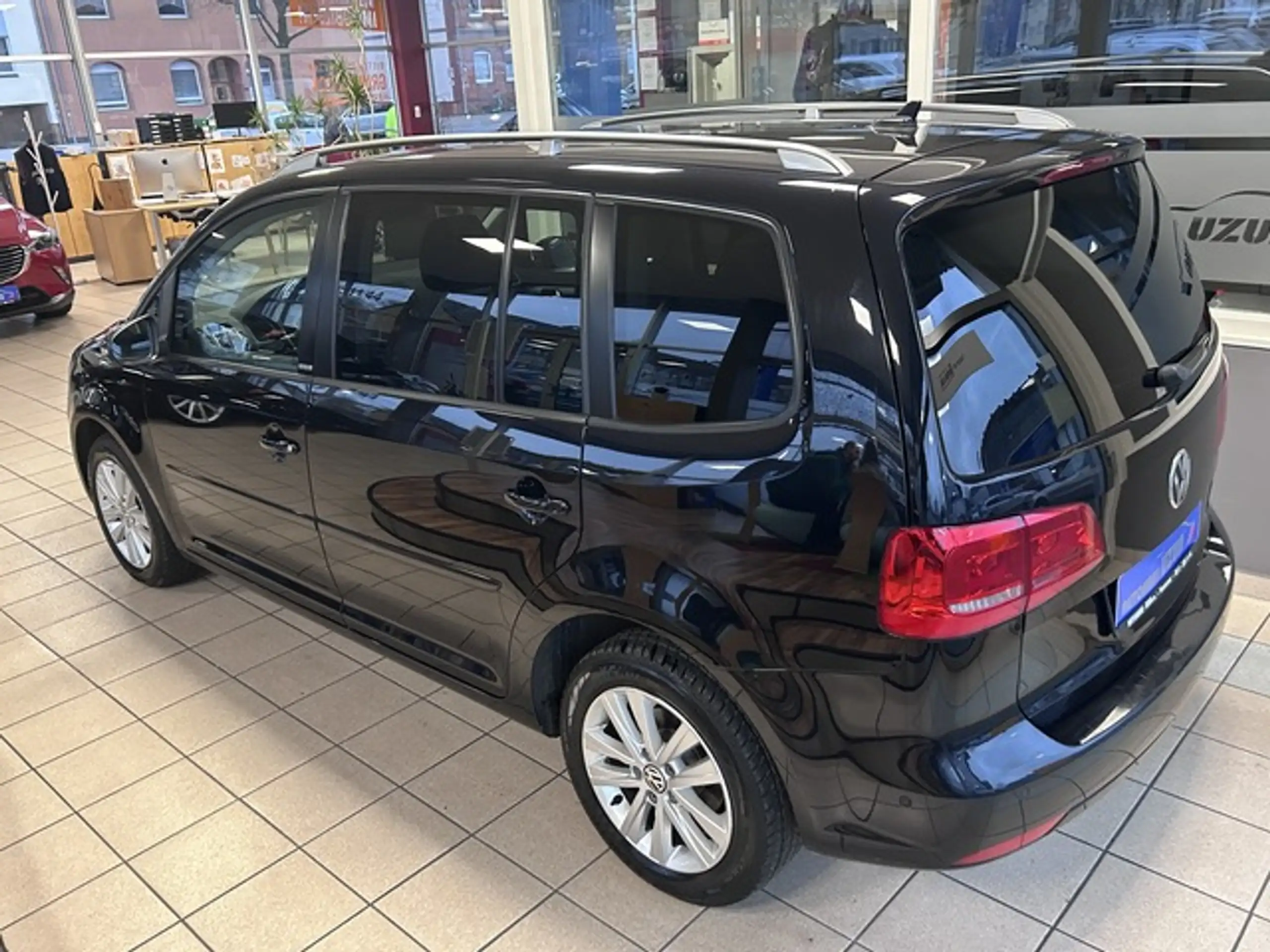 Volkswagen - Touran