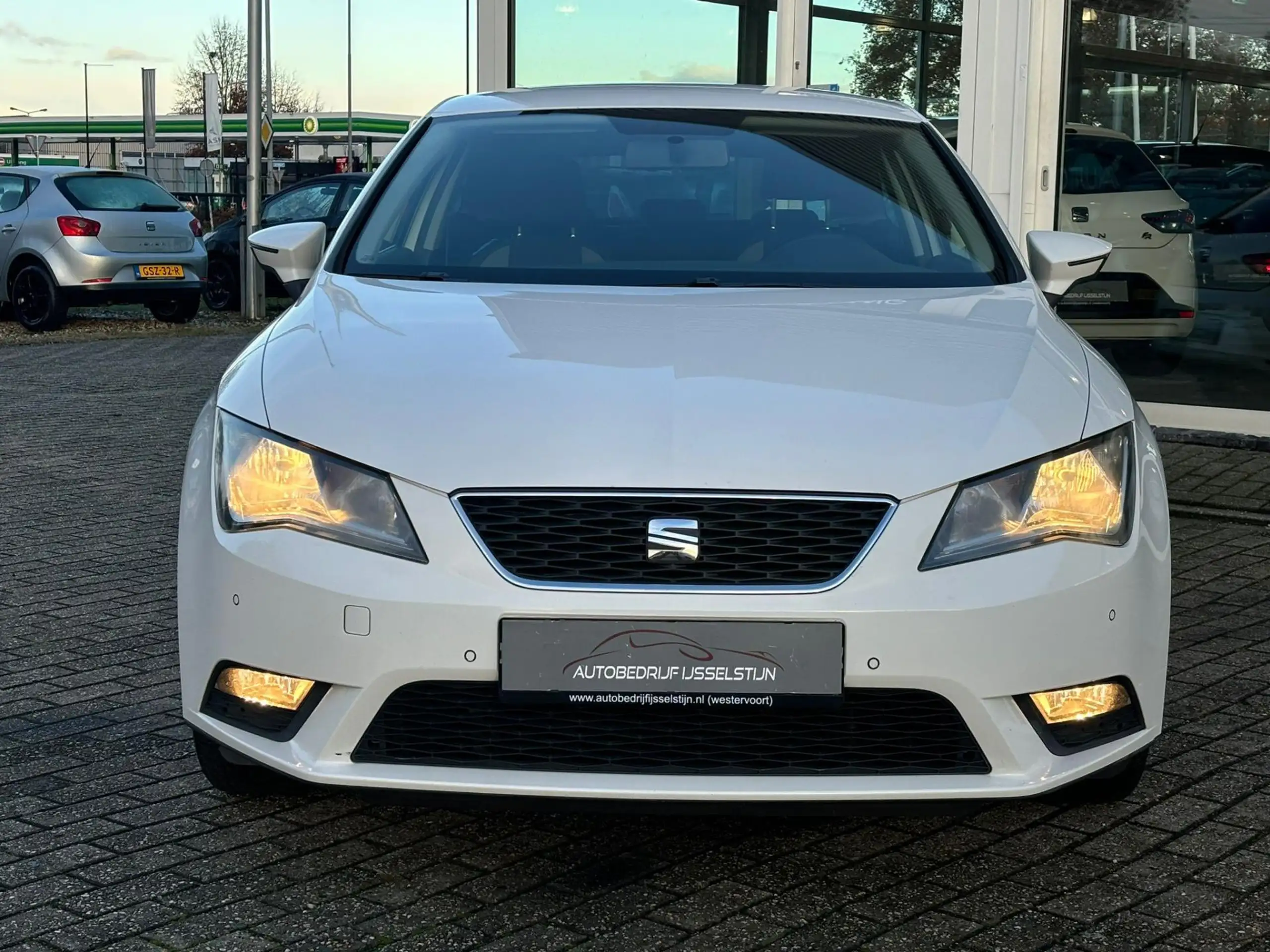 SEAT - Leon