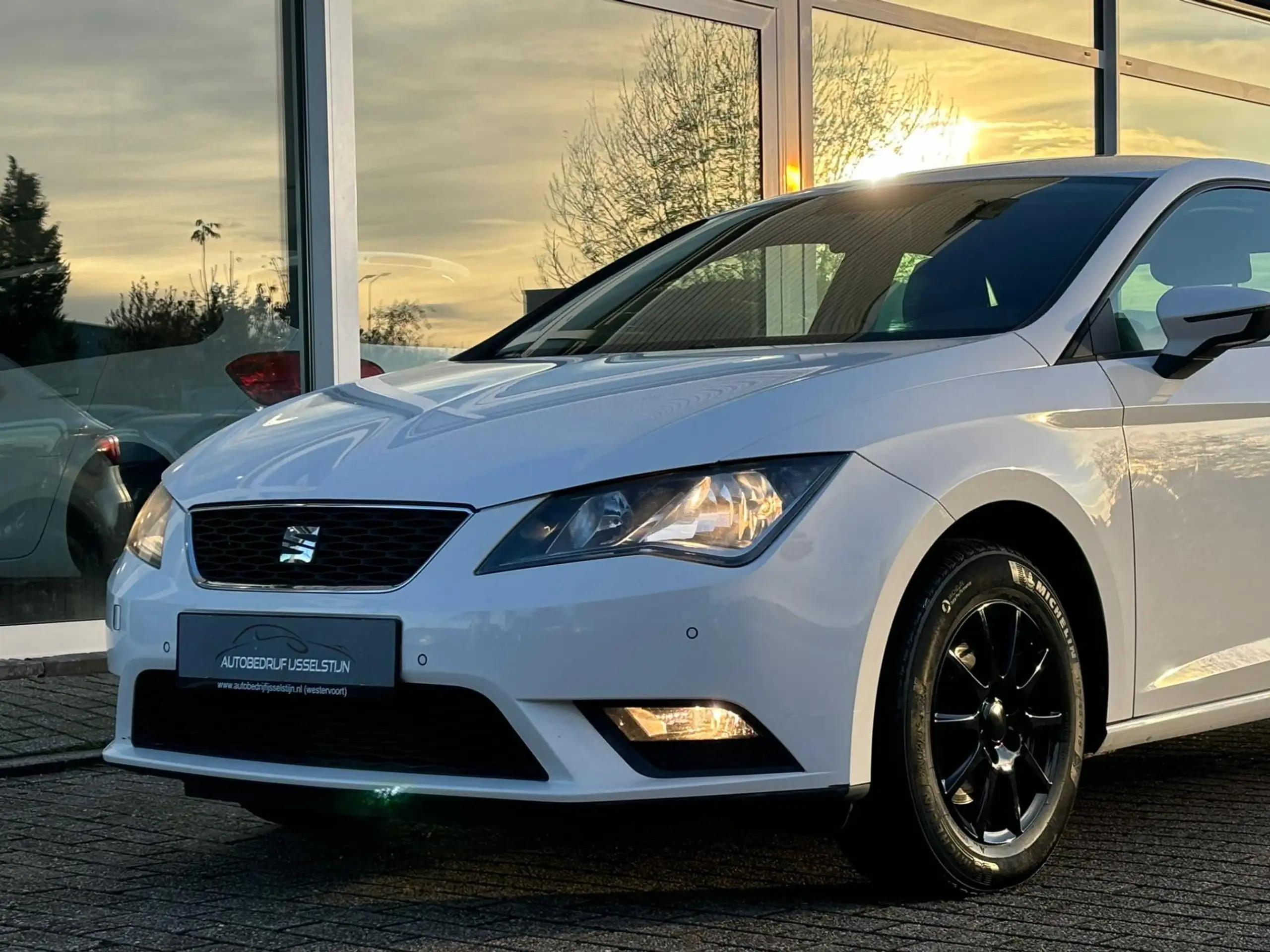 SEAT - Leon