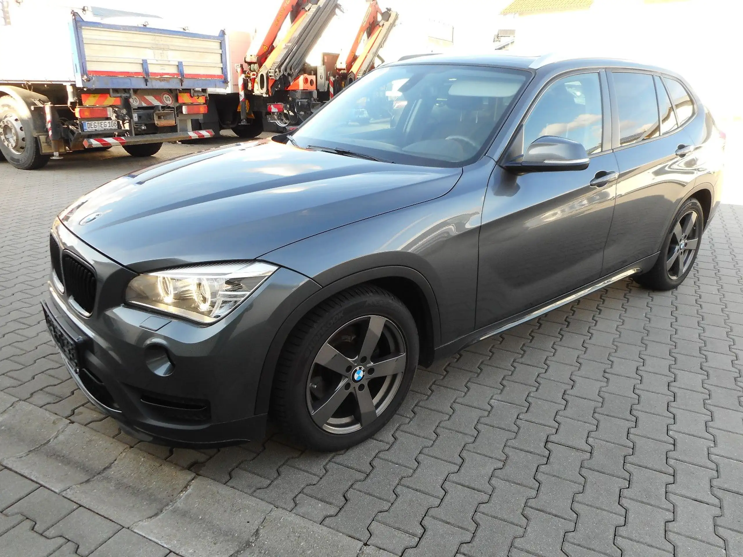 BMW - X1