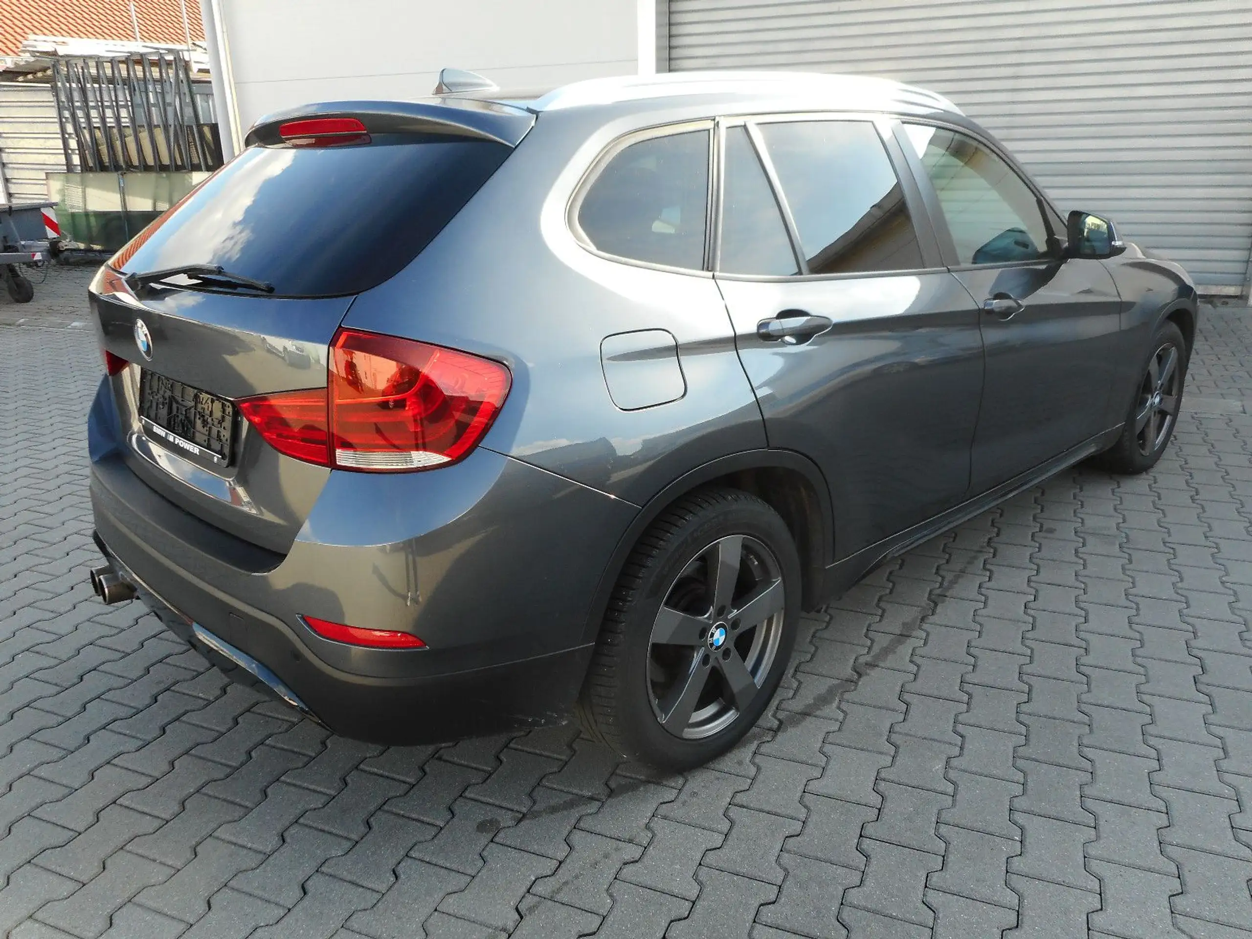 BMW - X1