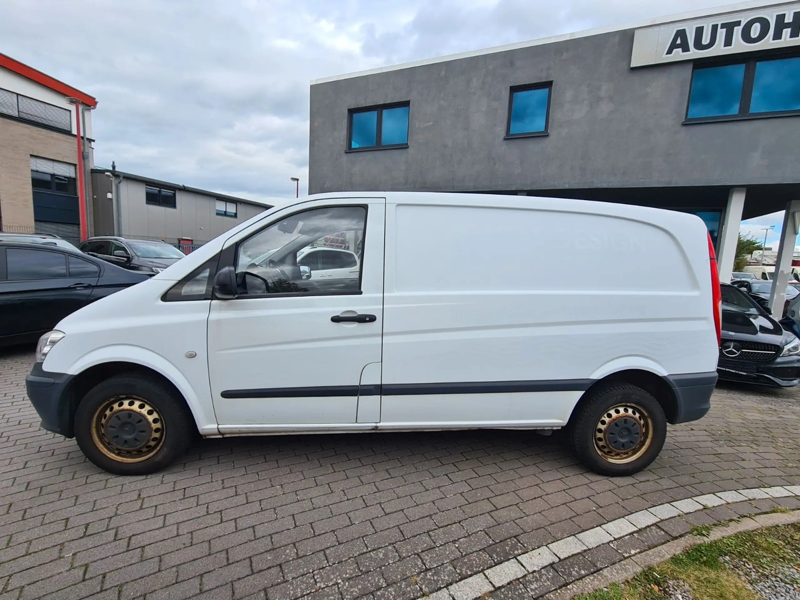 Mercedes-Benz - Vito