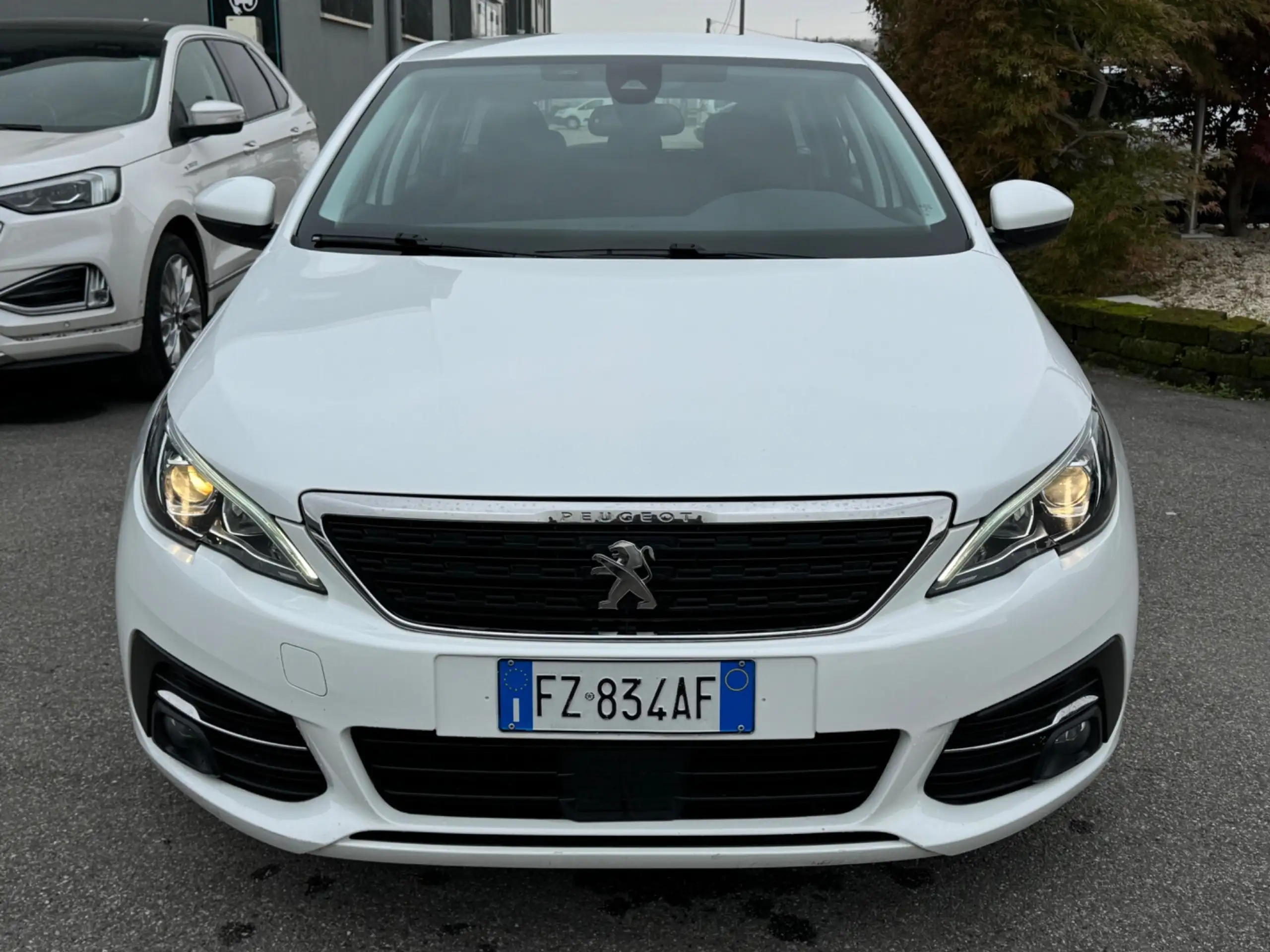 Peugeot - 308