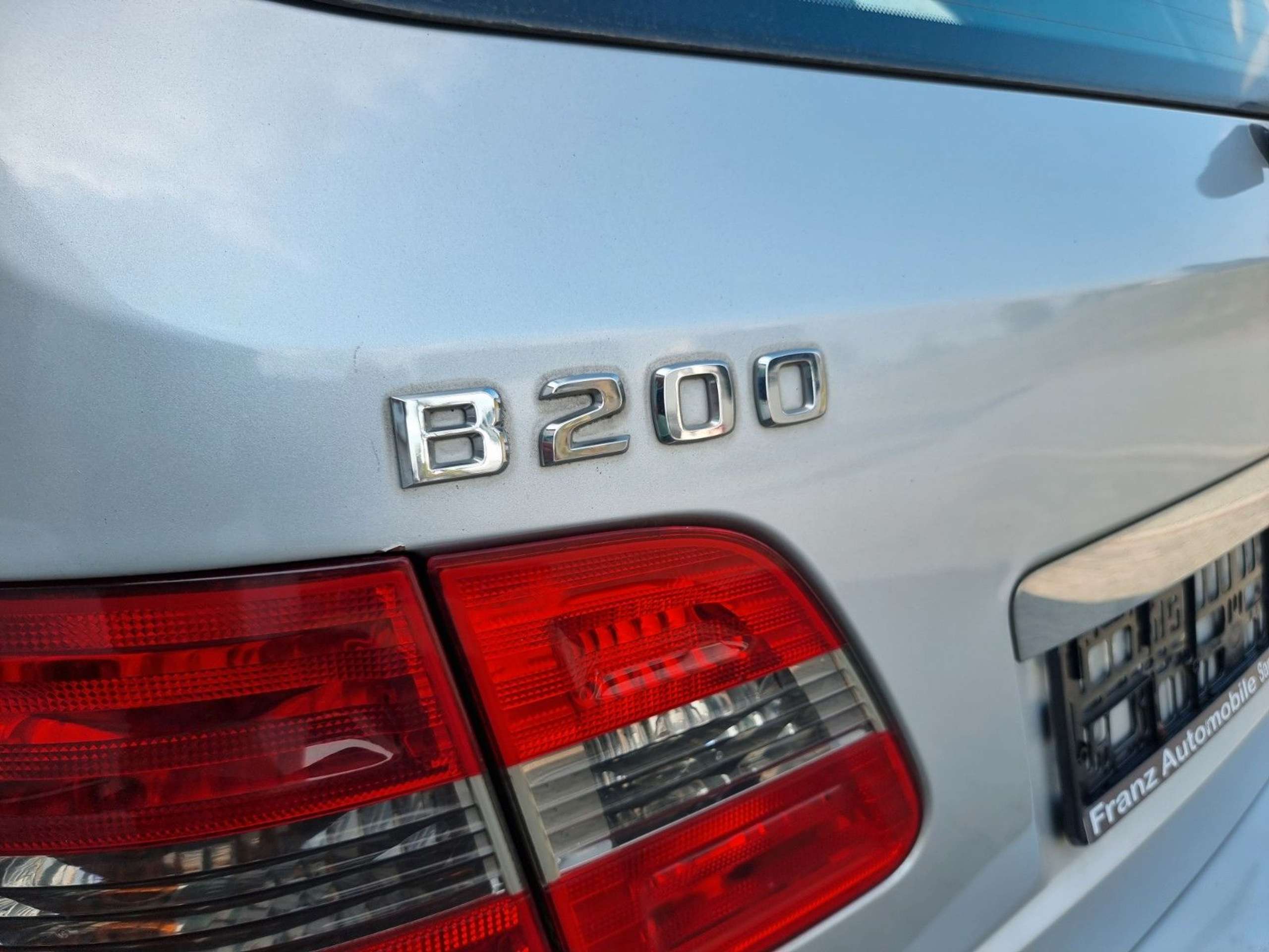 Mercedes-Benz - B 200