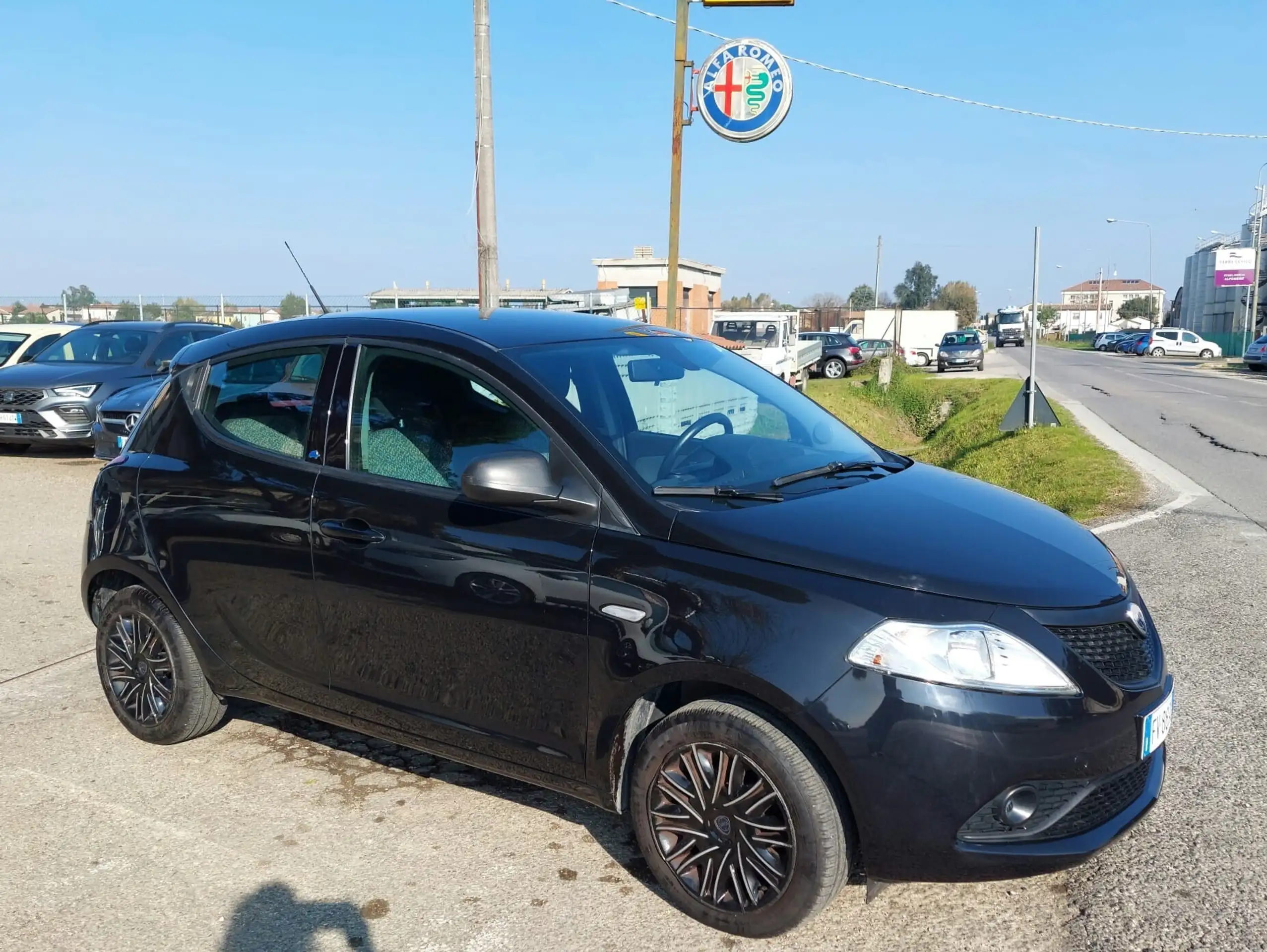 Lancia - Ypsilon