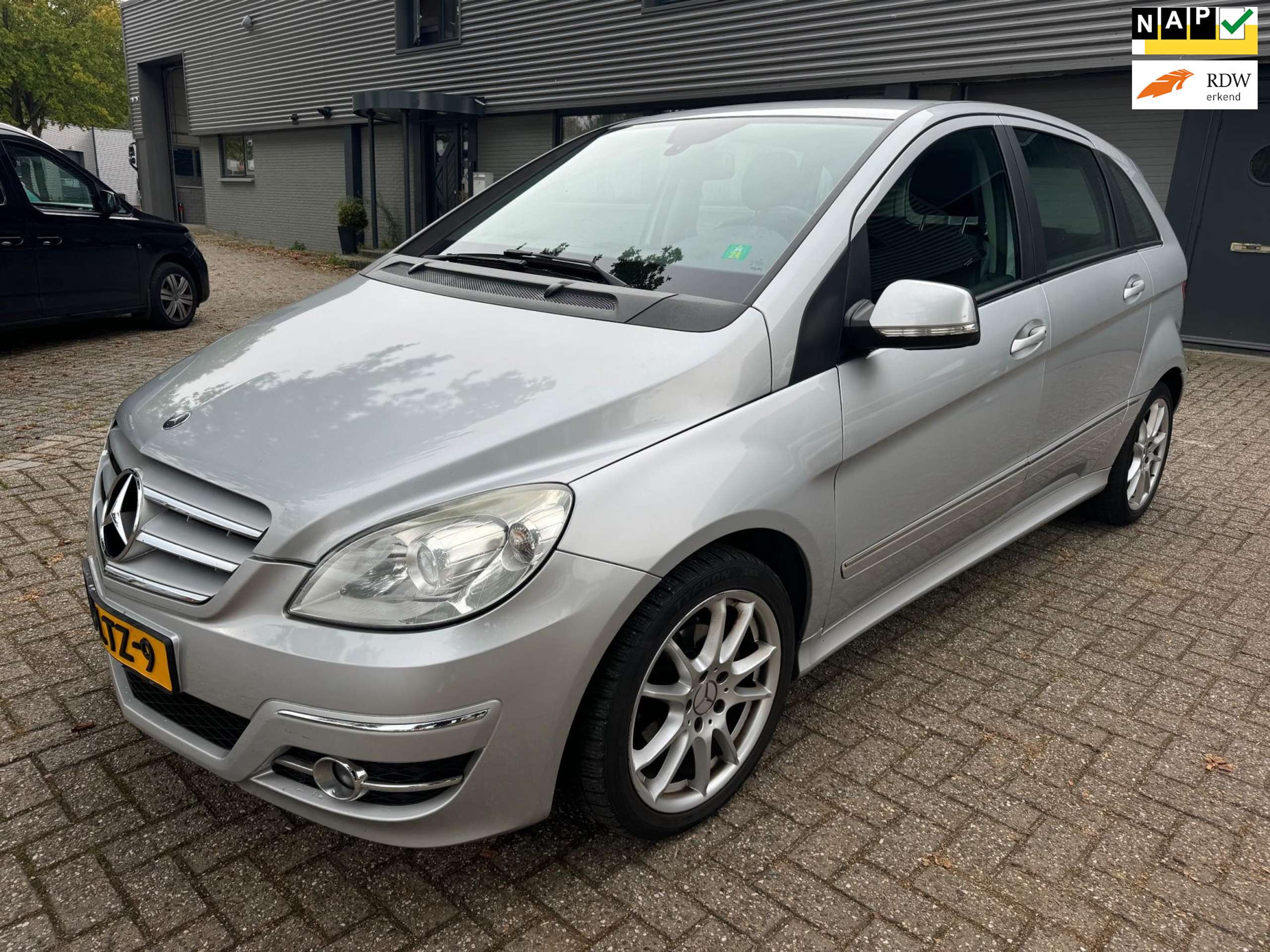 Mercedes-Benz B 180 2010