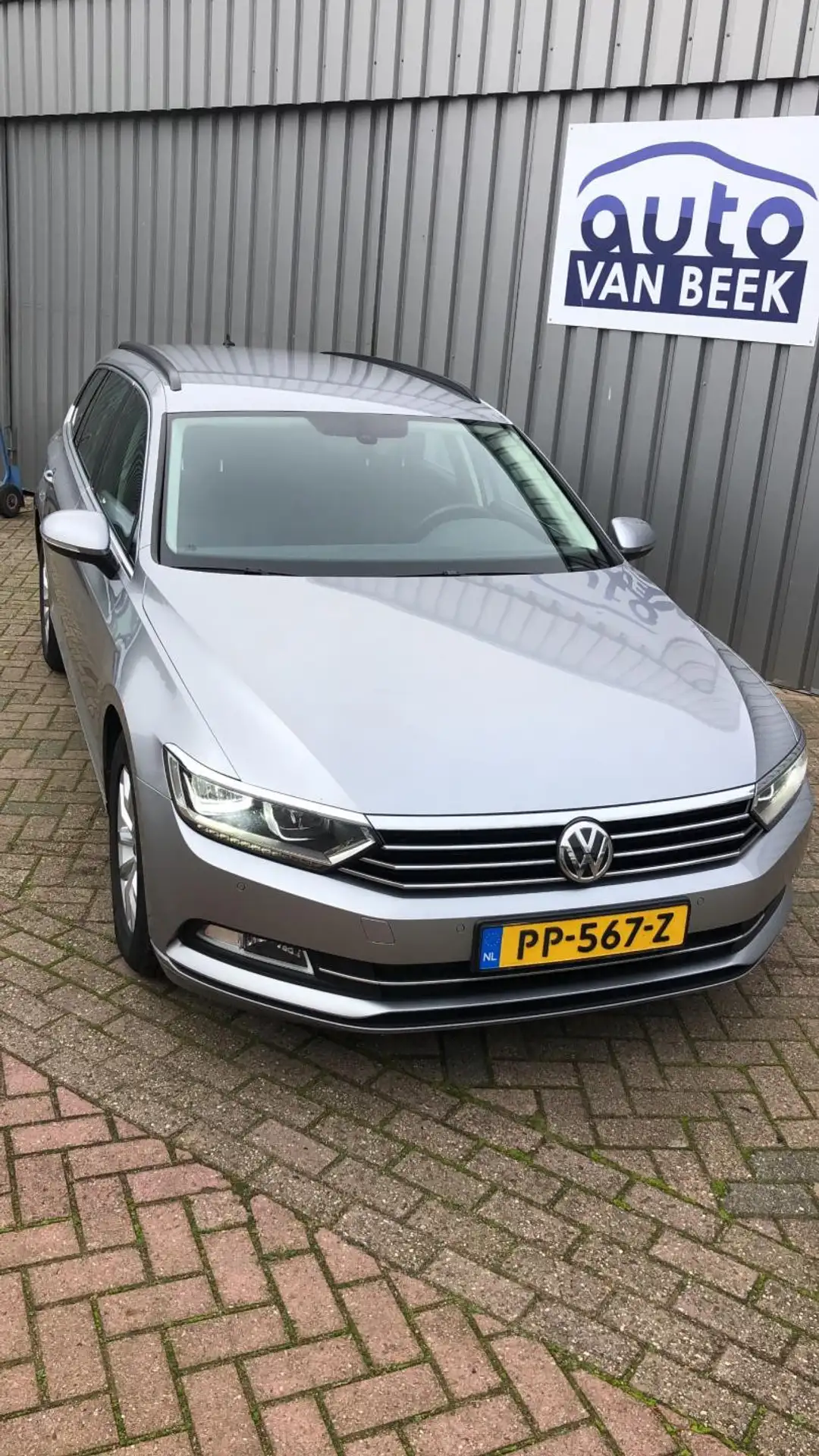 Volkswagen - Passat Variant