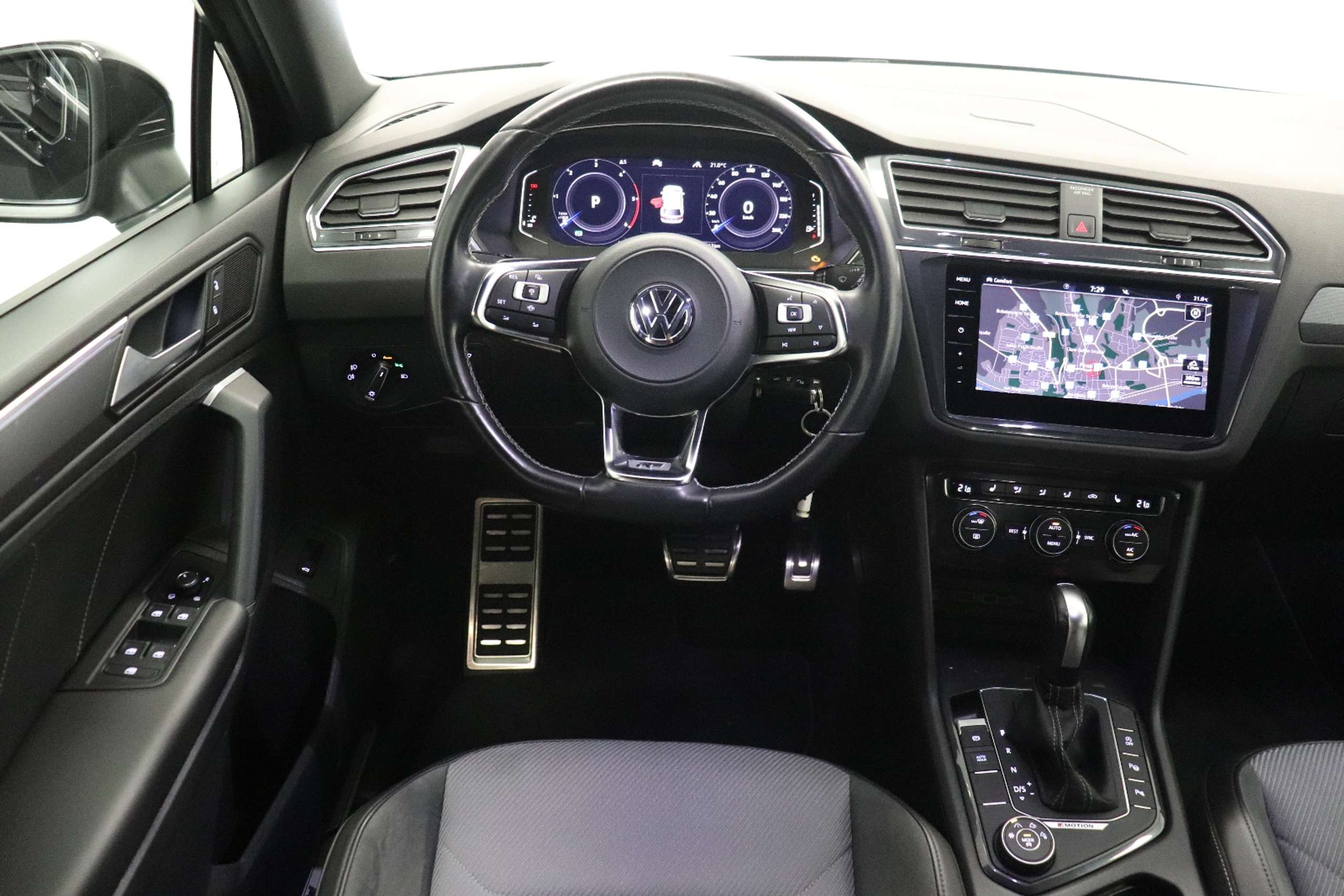 Volkswagen - Tiguan