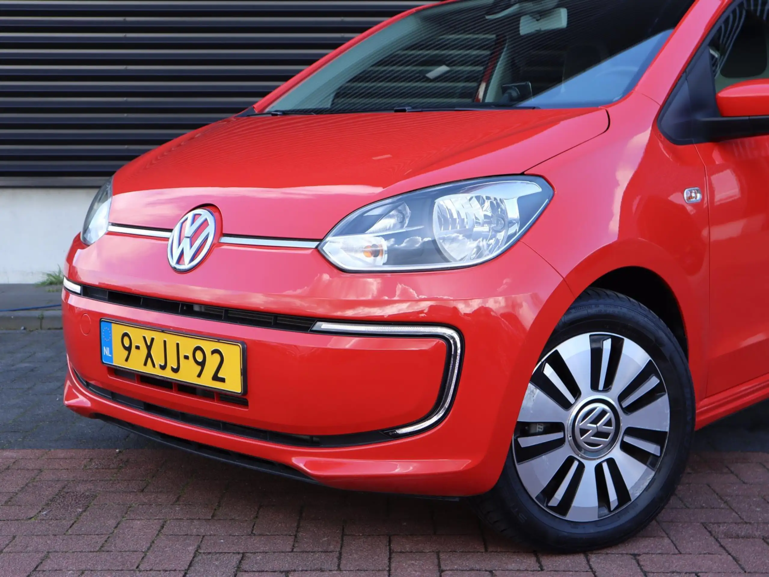 Volkswagen - e-up!