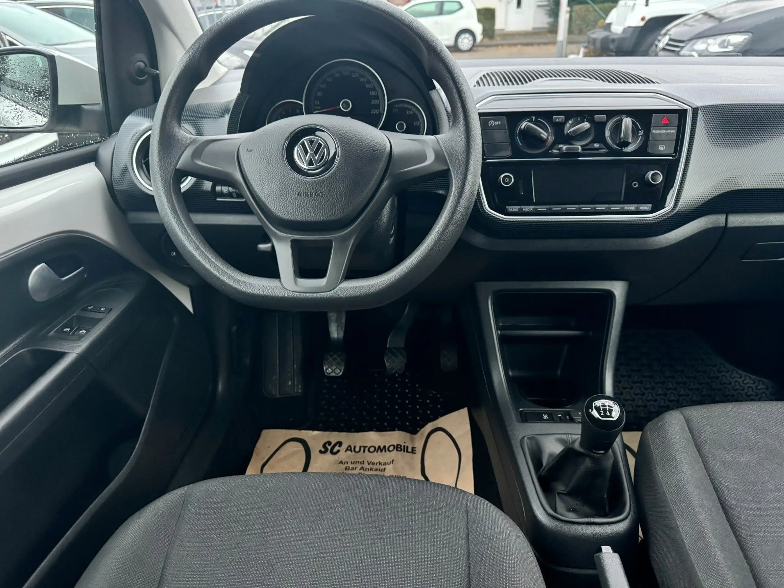 Volkswagen - up!