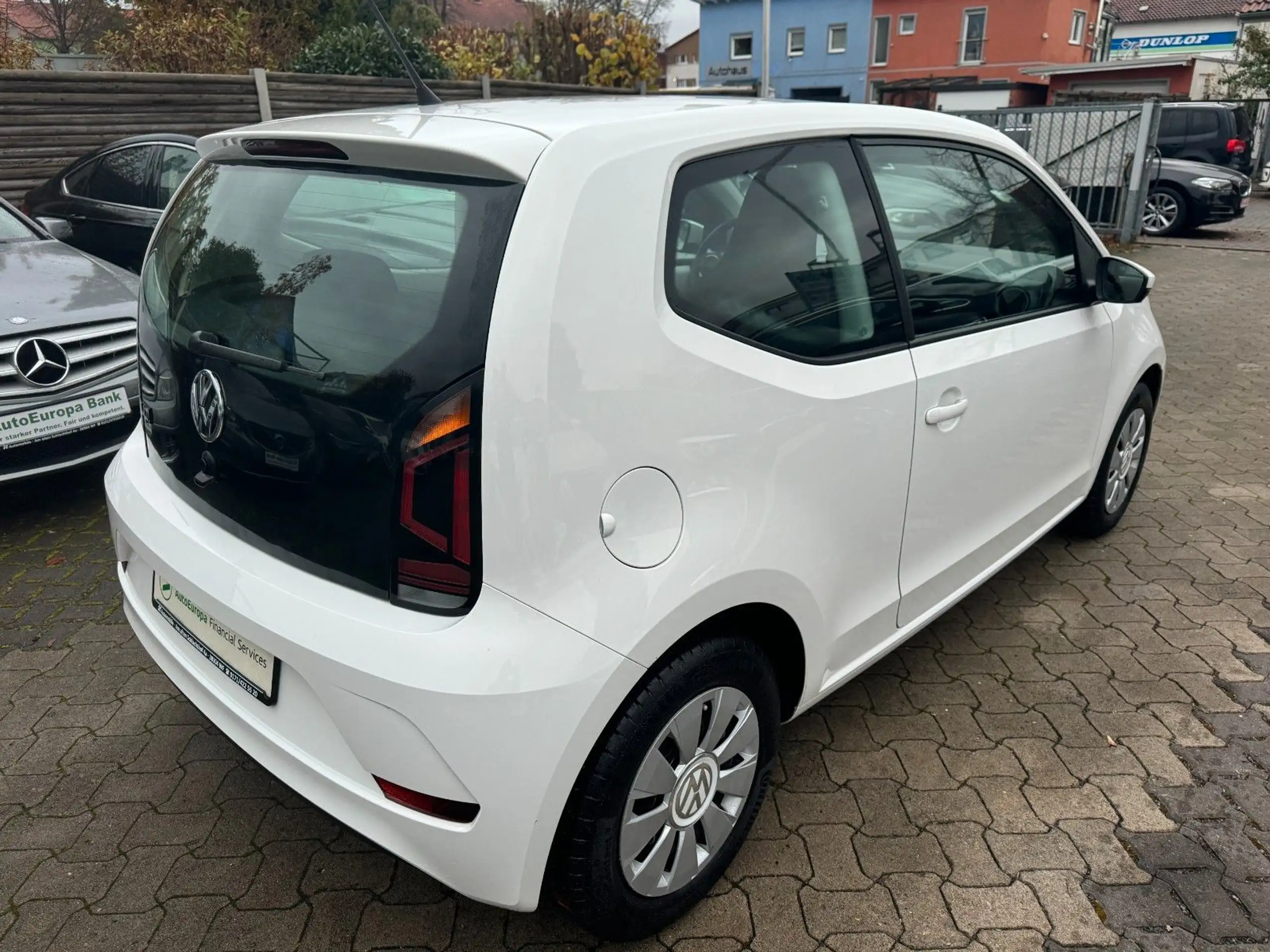 Volkswagen - up!