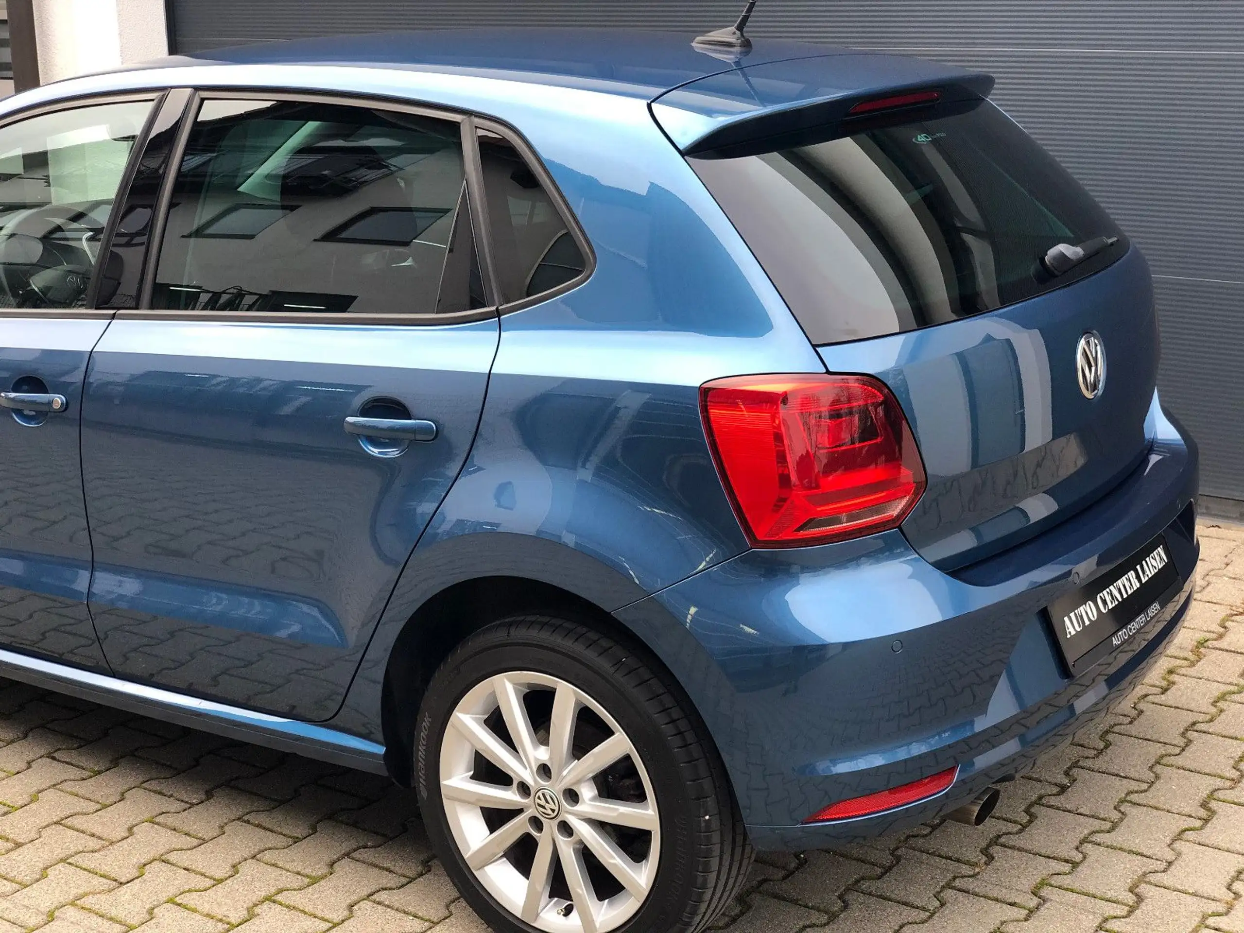 Volkswagen - Polo